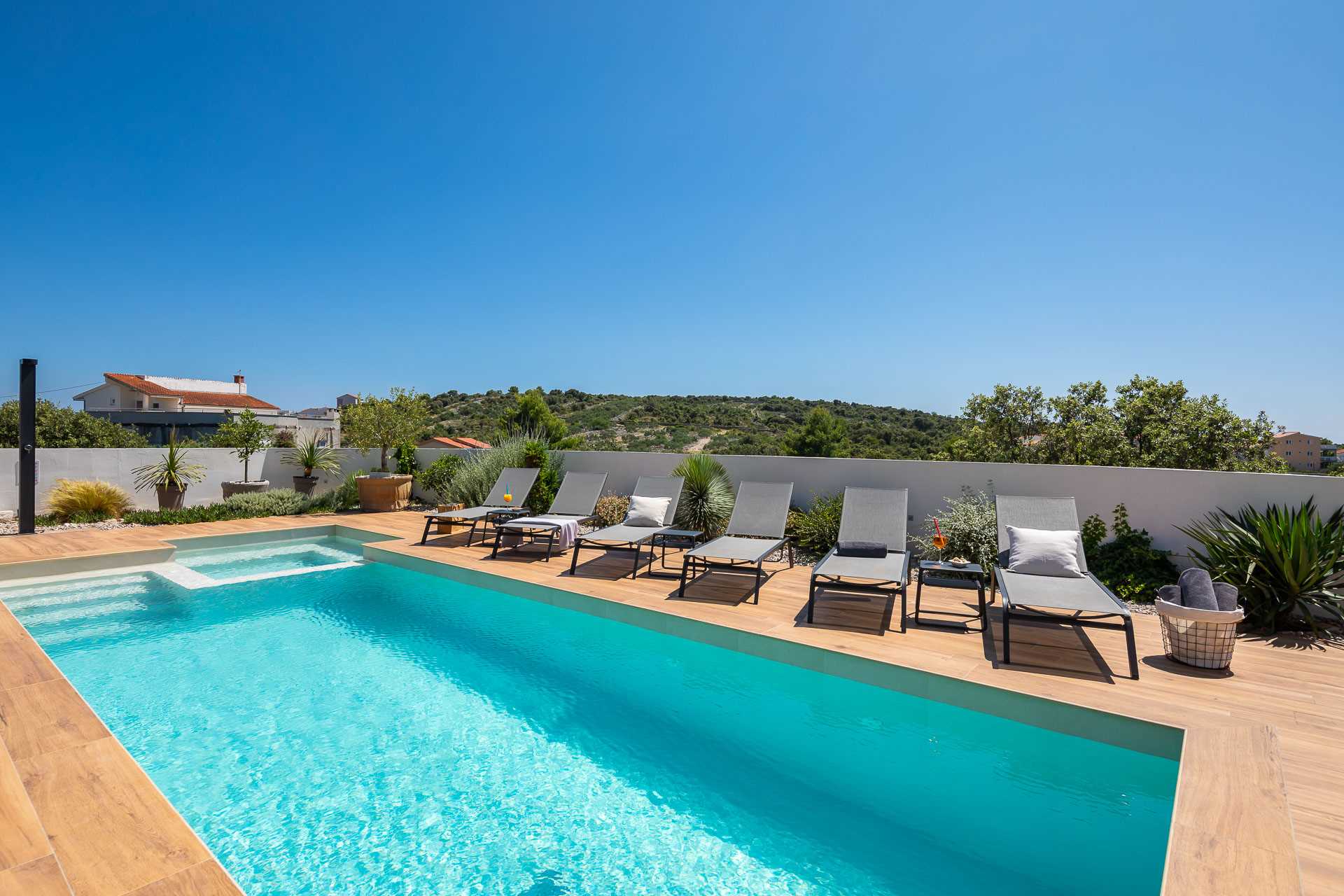 Villa Lux Indigo