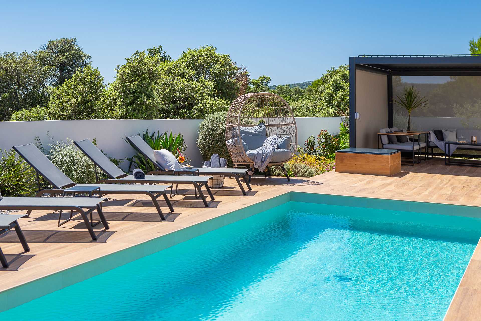 Villa Lux Indigo
