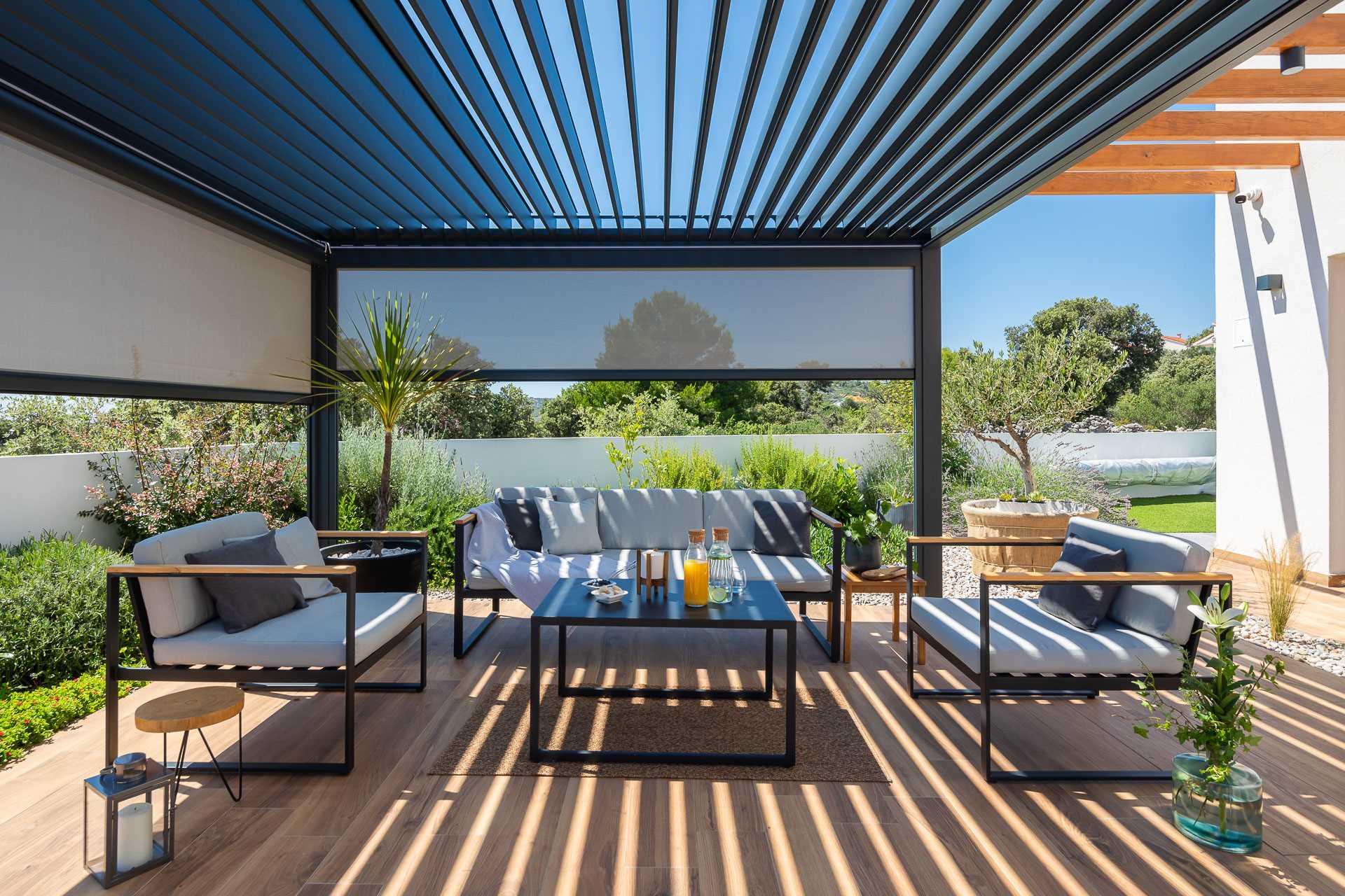 Villa Lux Indigo