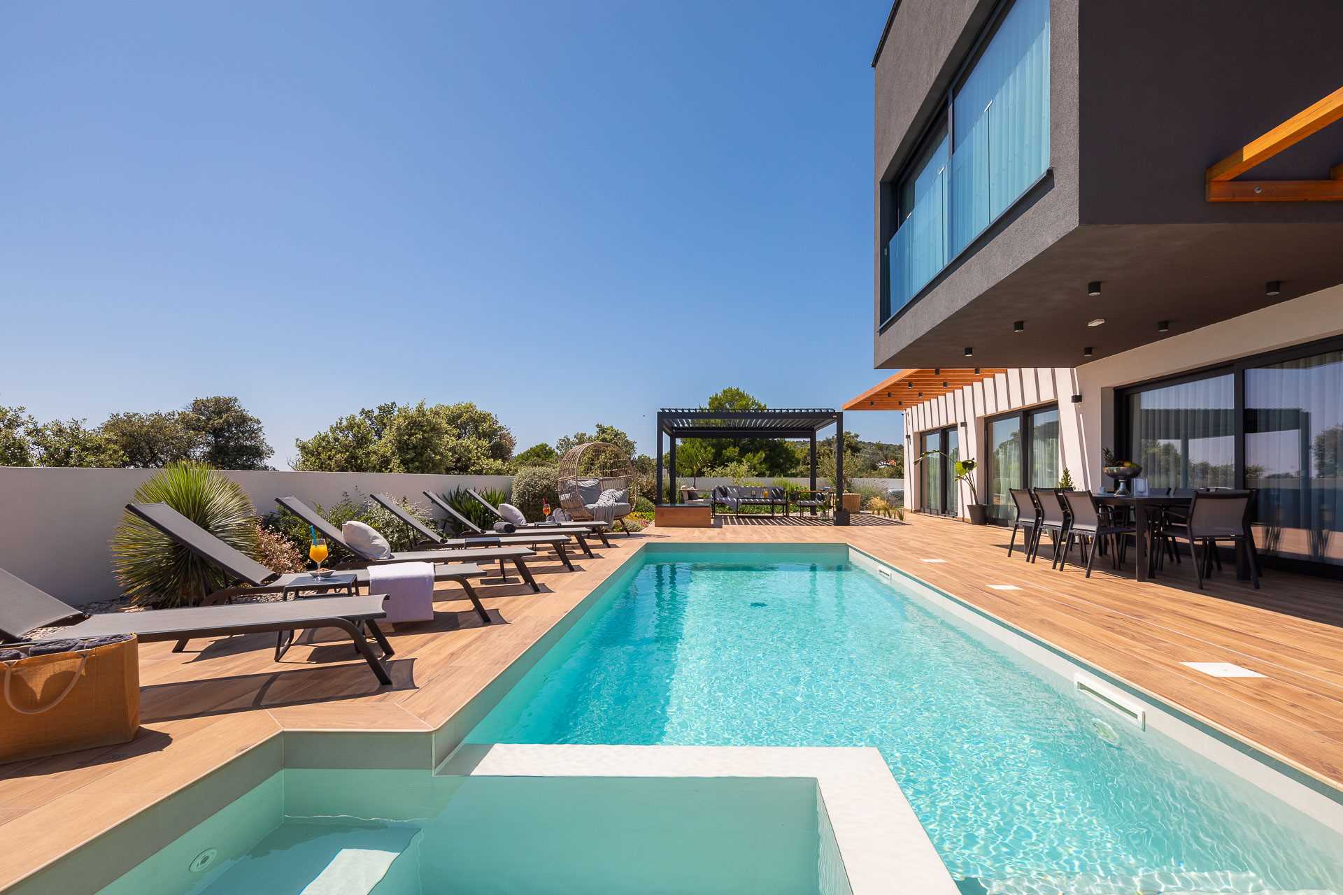 Villa Lux Indigo