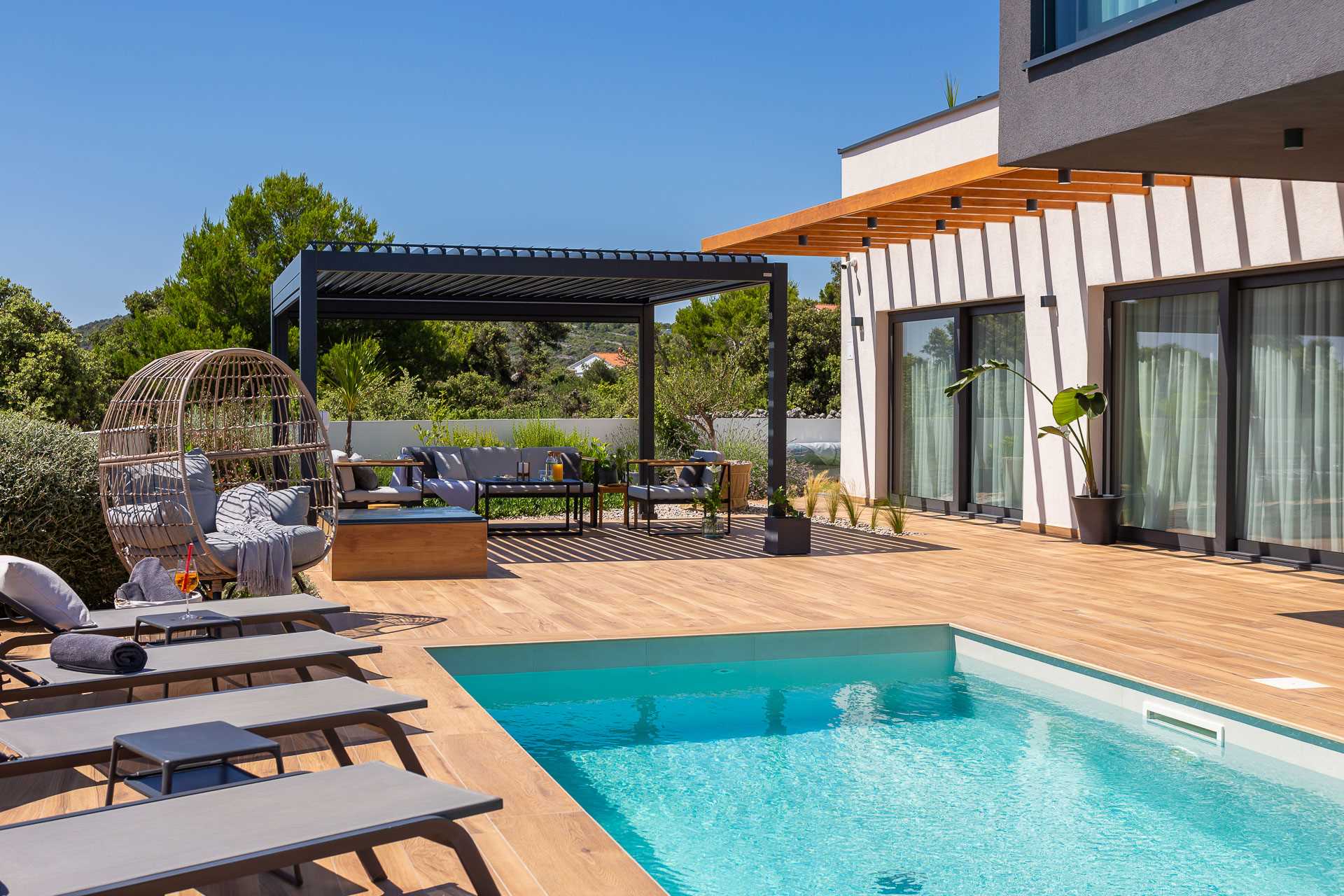 Villa Lux Indigo