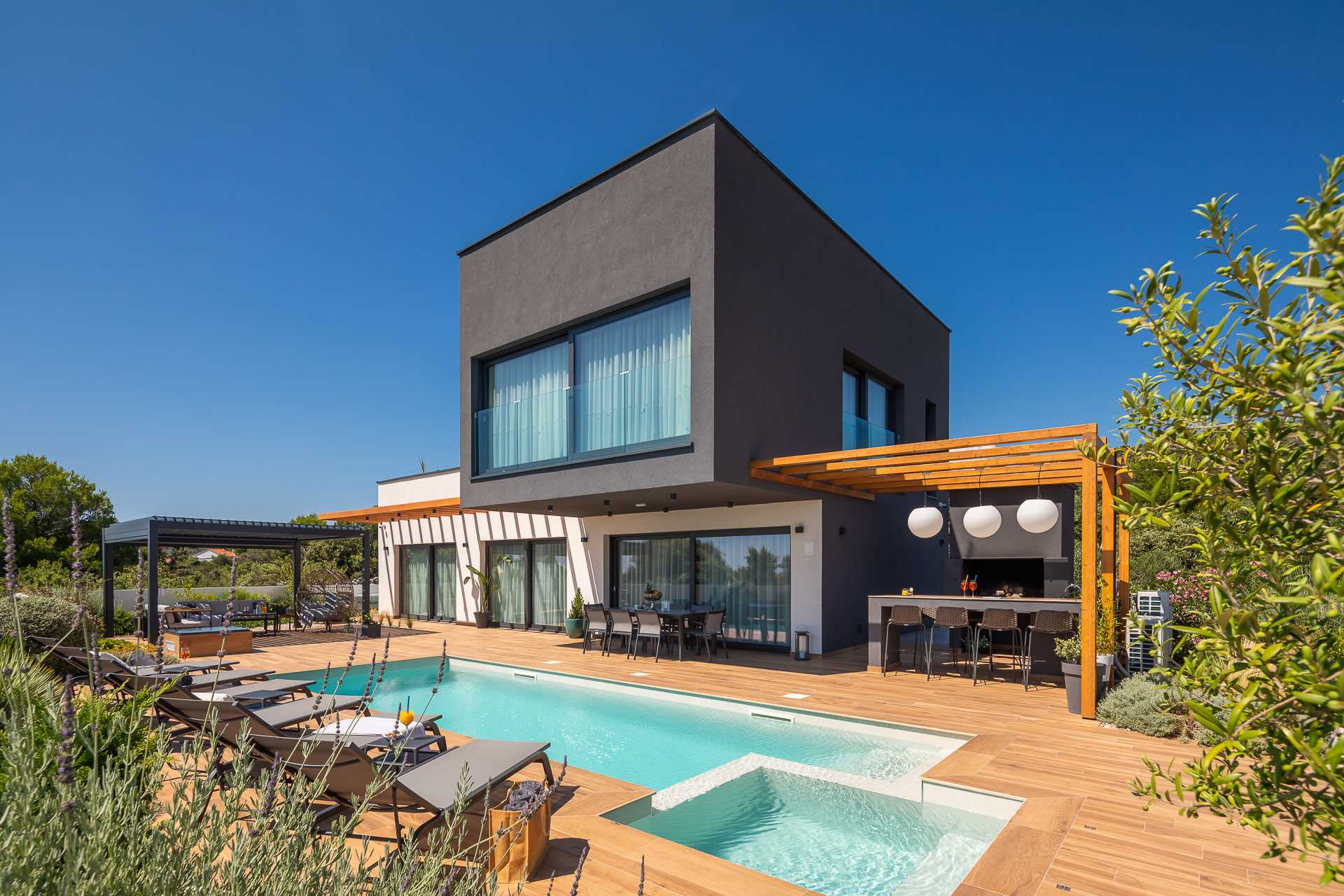 Villa Lux Indigo