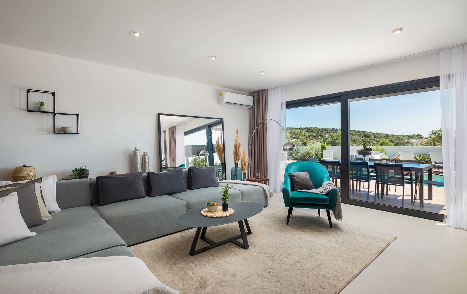 Villa Lux Indigo