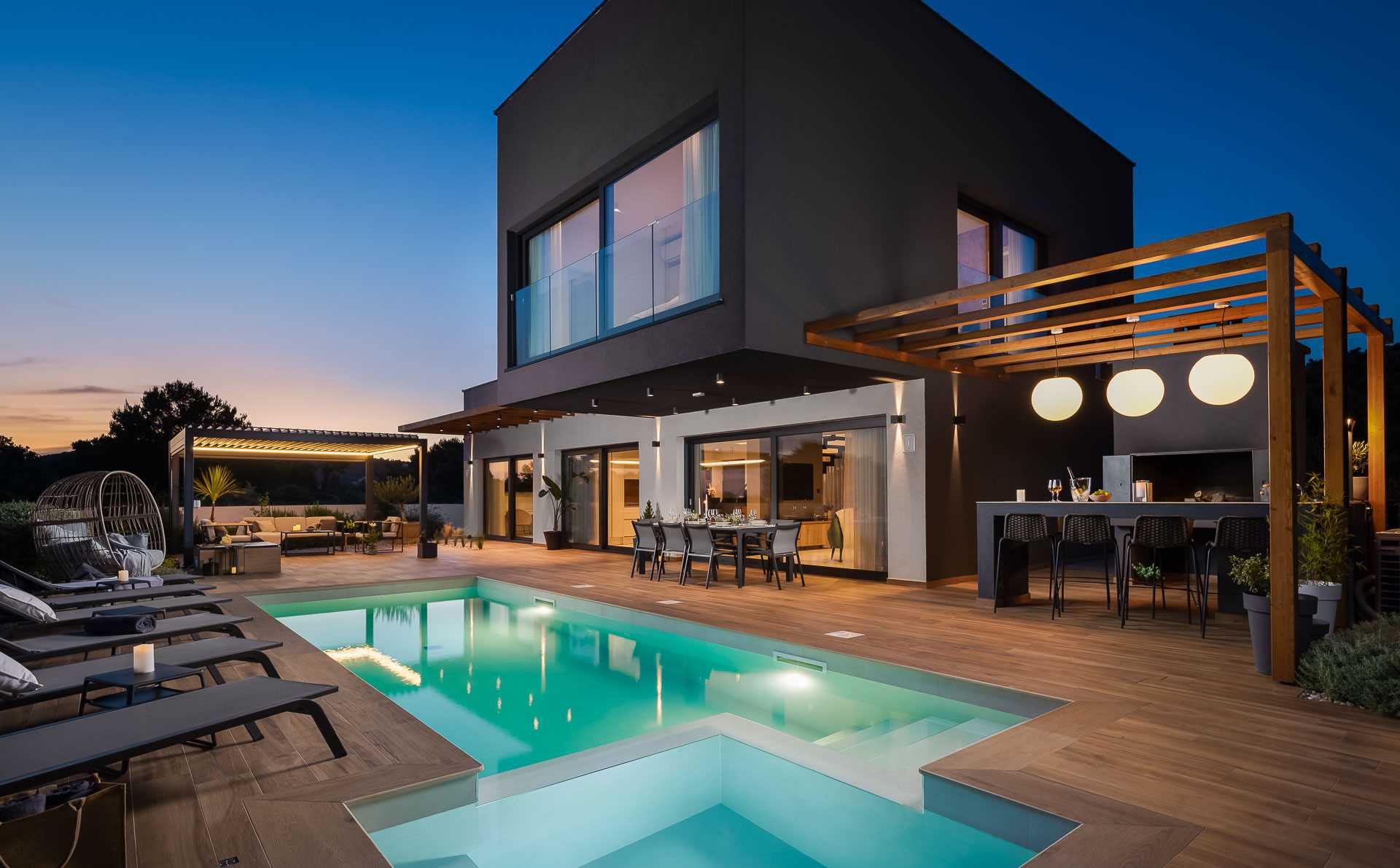 Villa Lux Indigo