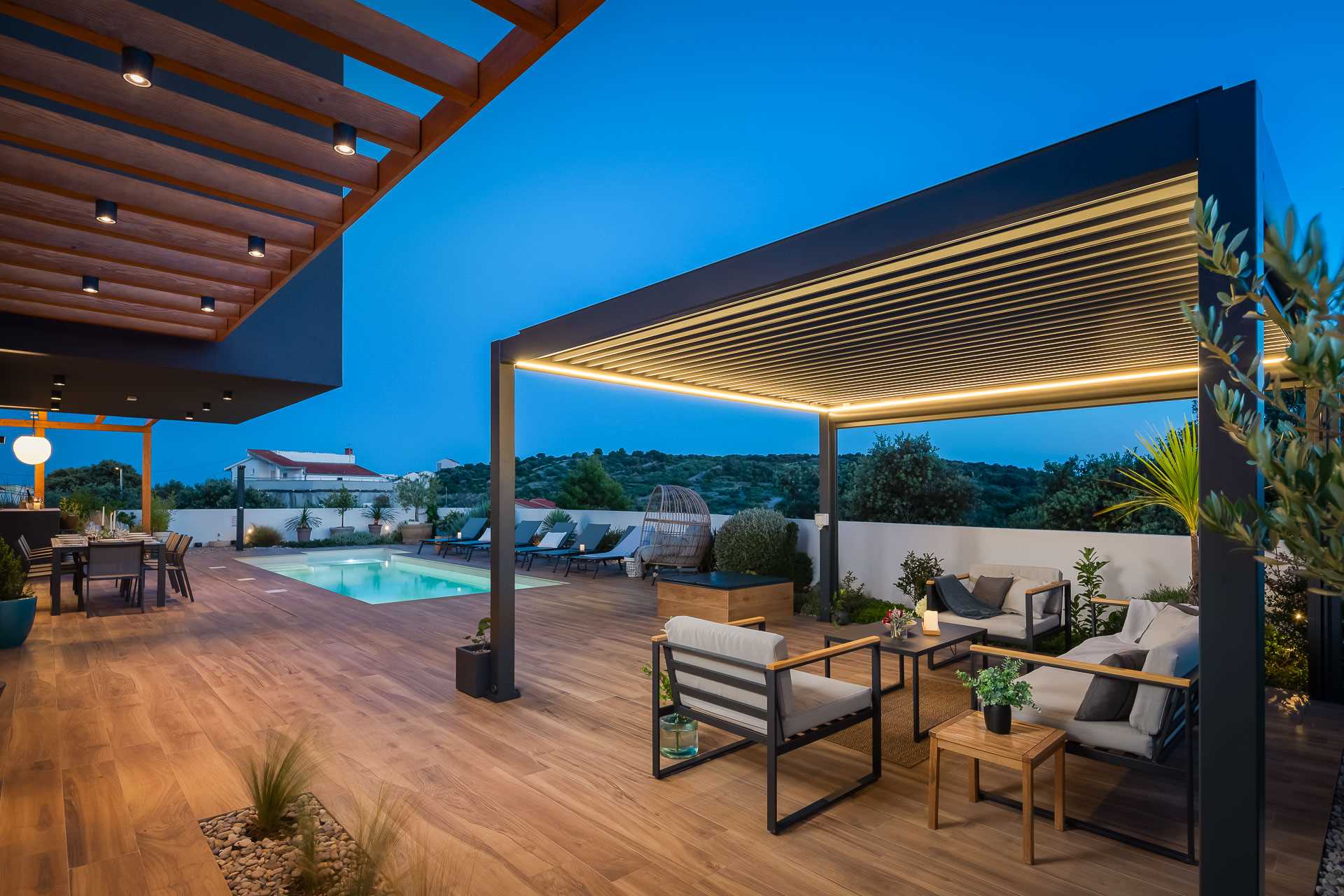 Villa Lux Indigo