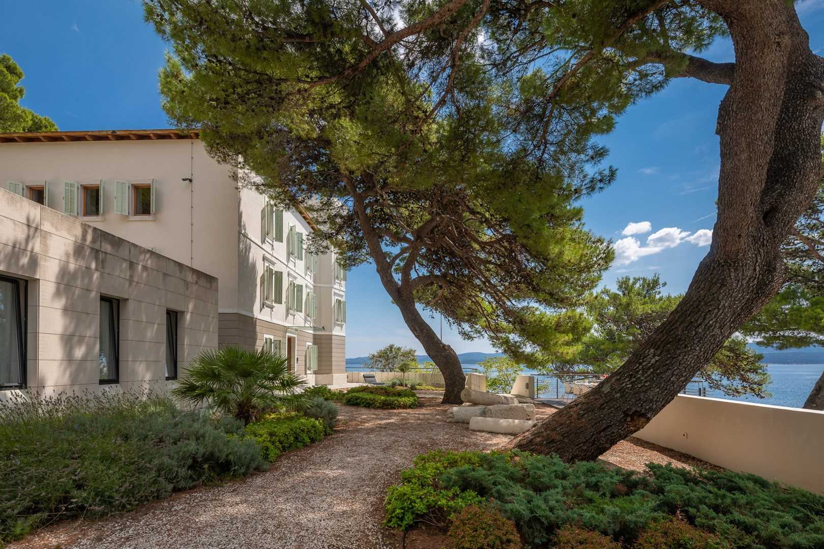 Villa Beach Palace