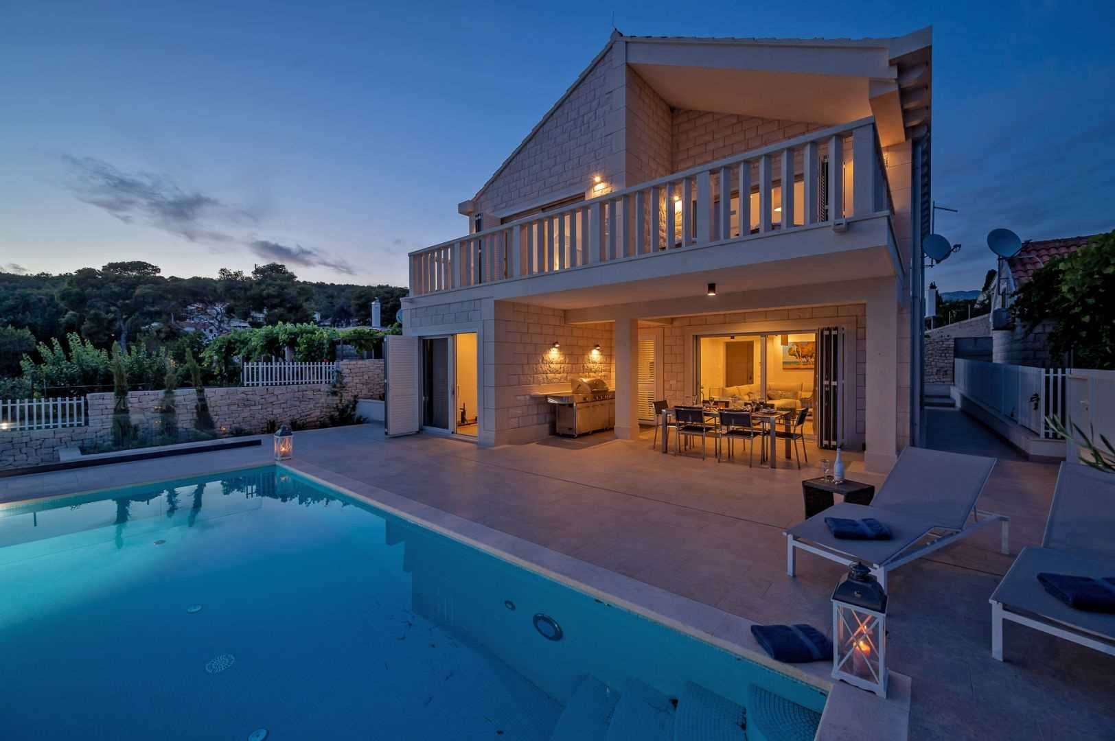 Villa View Sumartin