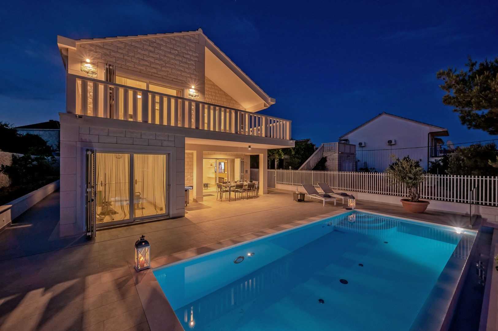 Villa View Sumartin