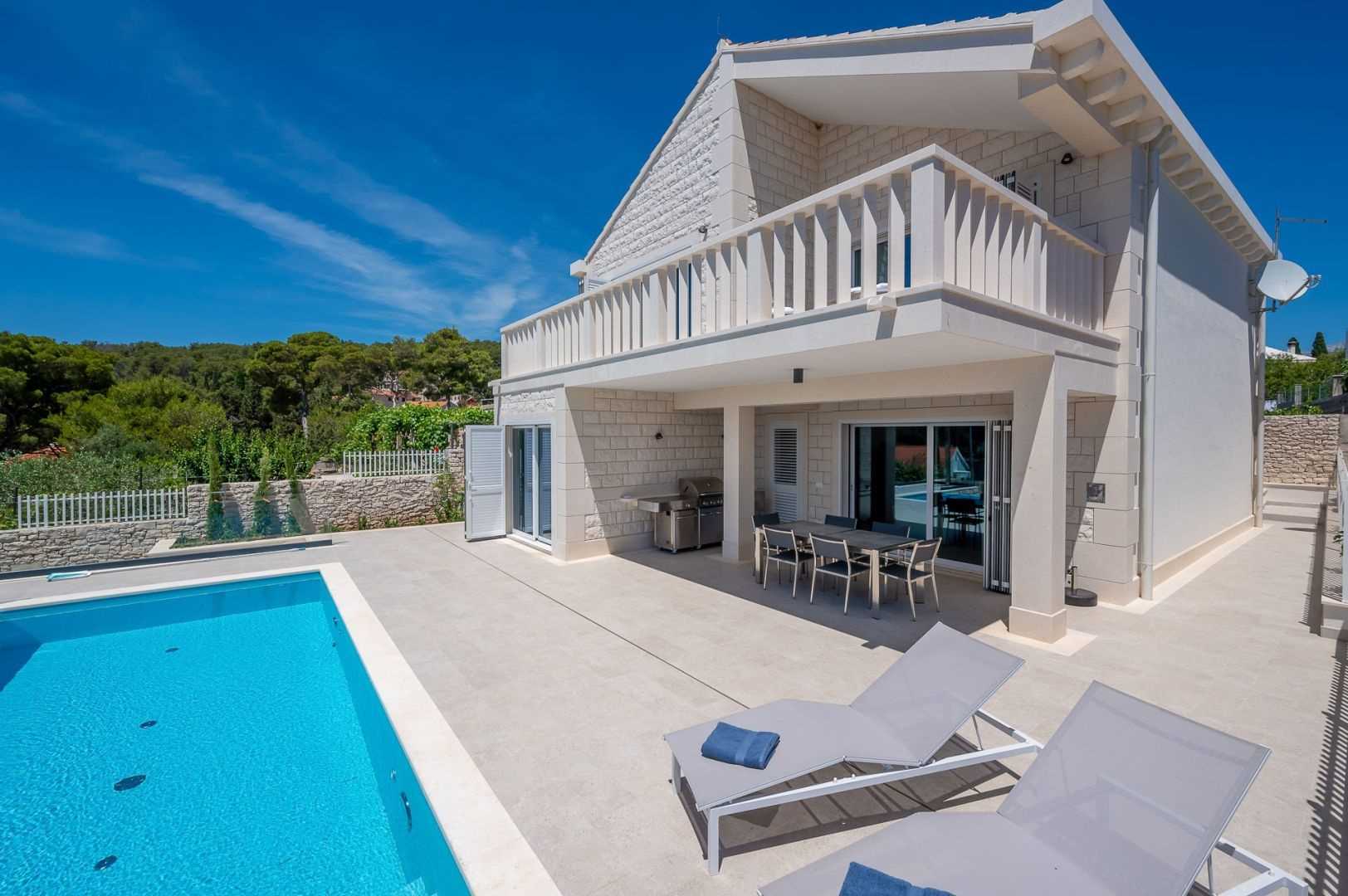 Villa View Sumartin