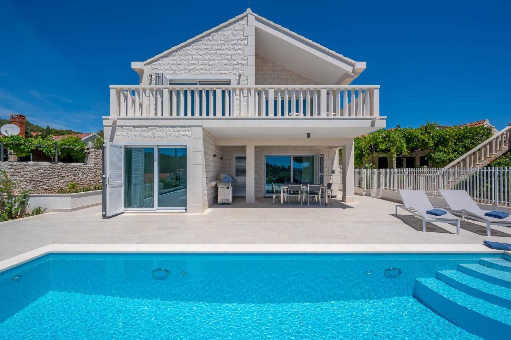 Villa View Sumartin