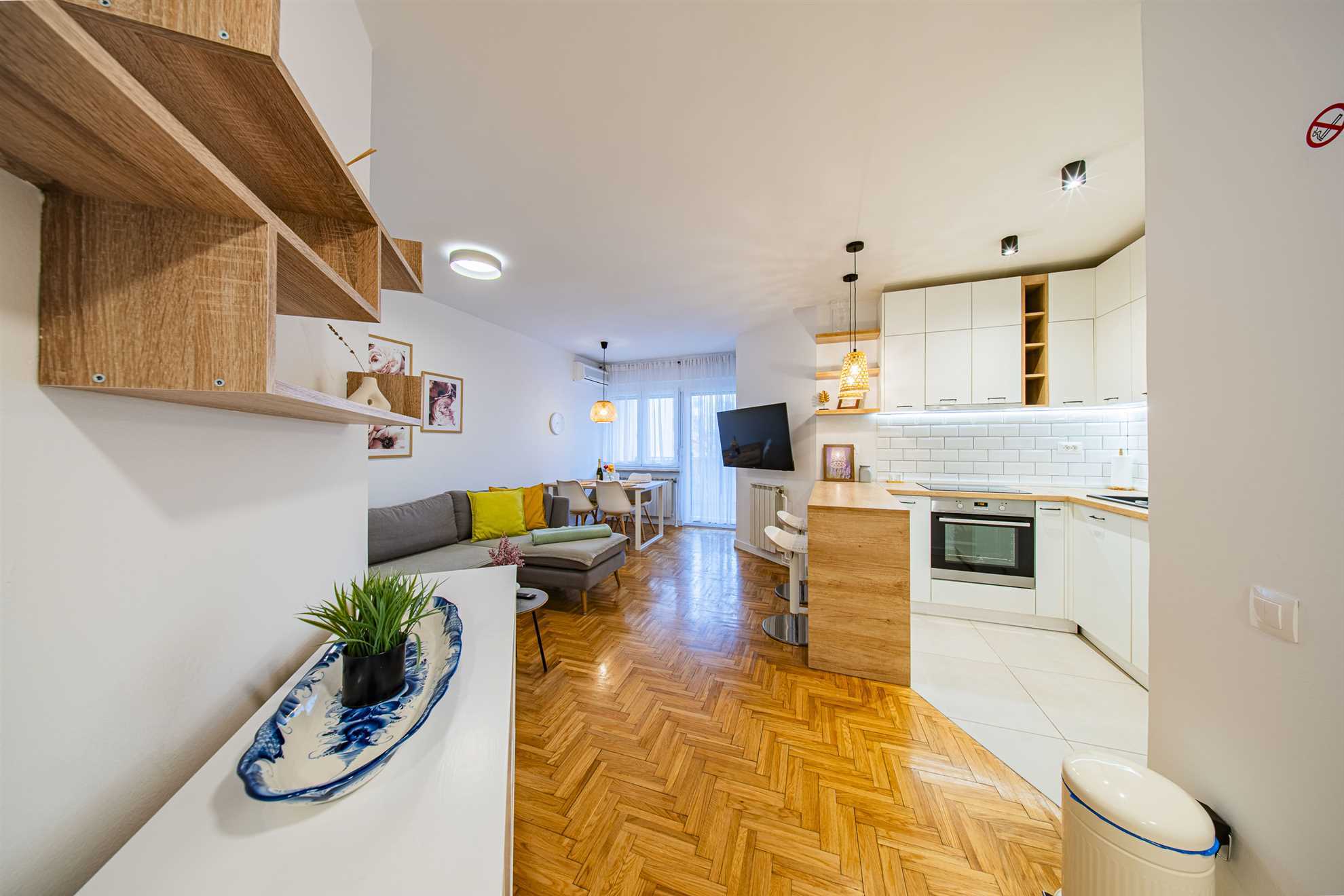 [194] Zvonigradska 27 [194]