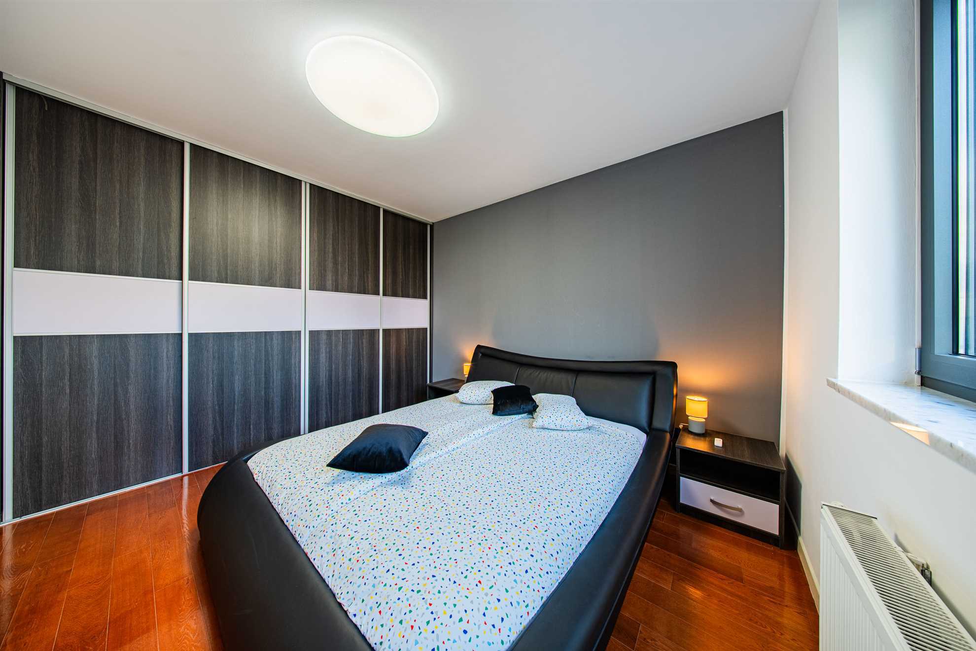 [215] Zg. avenija 104B [215]