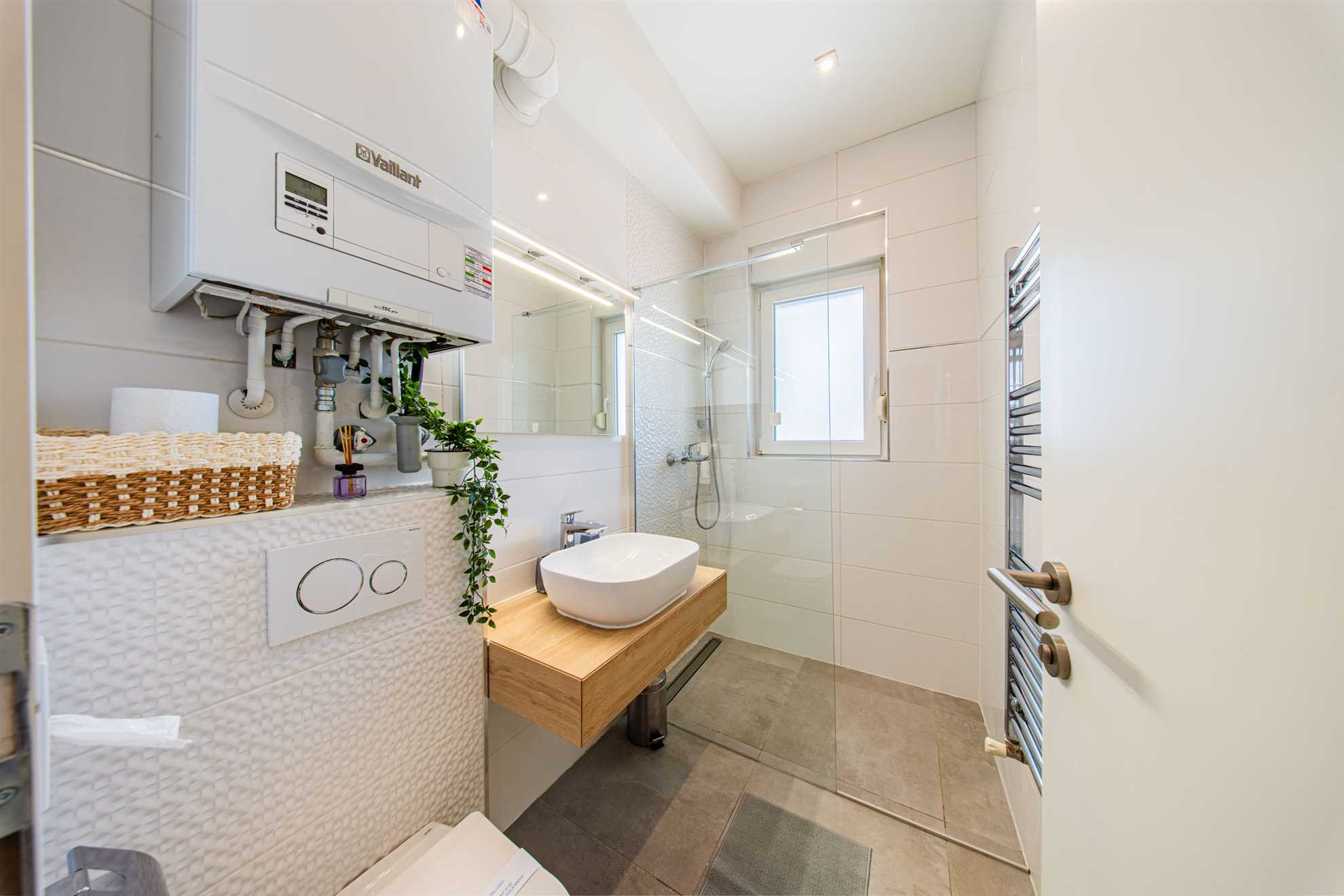 Flex SelfCheckIns 224 / Spacious Studio / WiFi