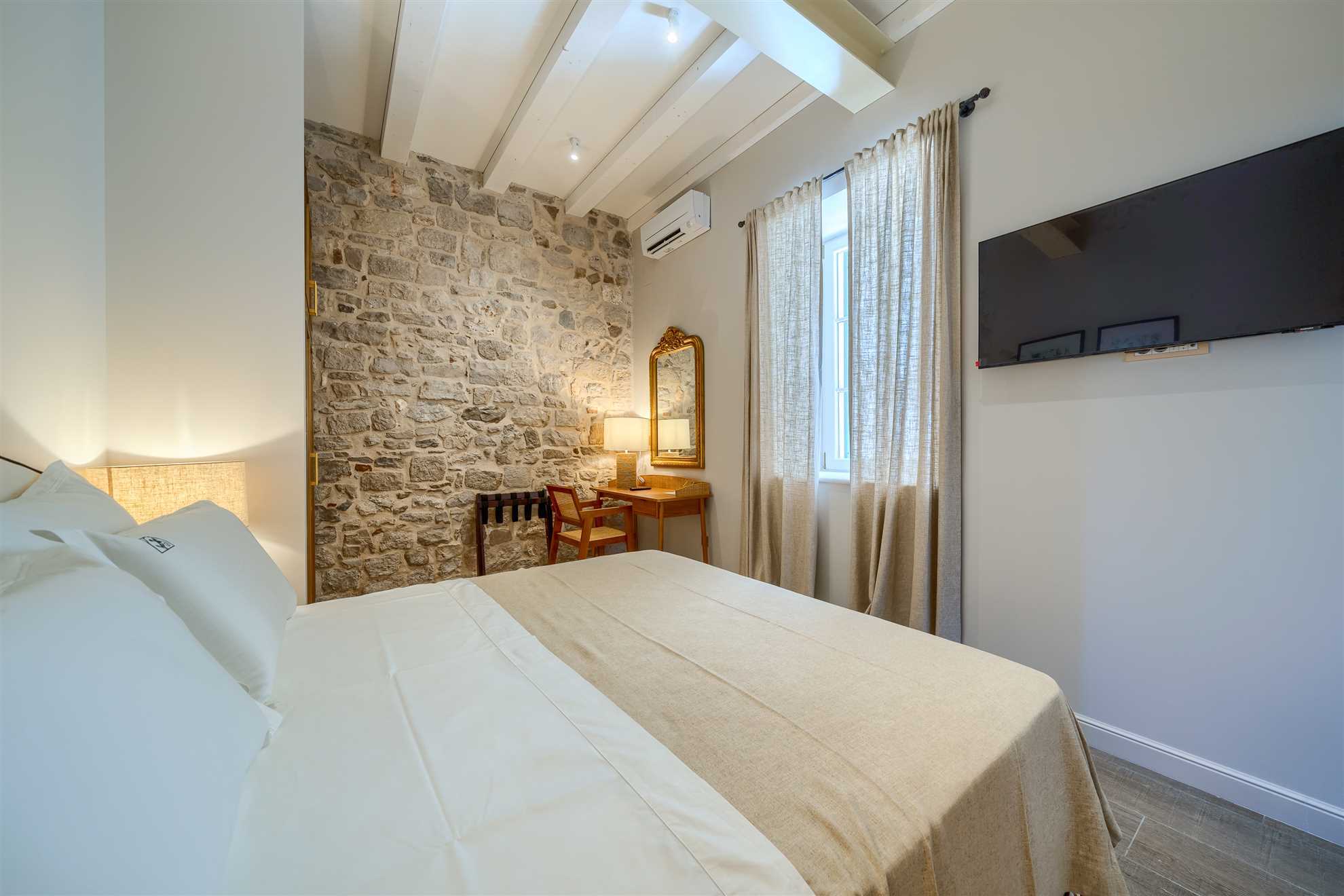 Bay Laurel Retreat