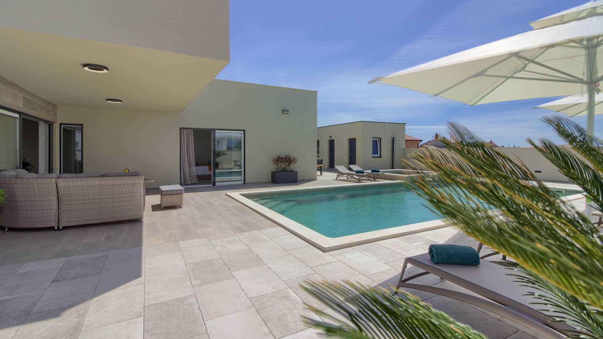 Villa Mako - The modern luxury villa with swimming pool and whirlpool in a quiet suburb of Pula