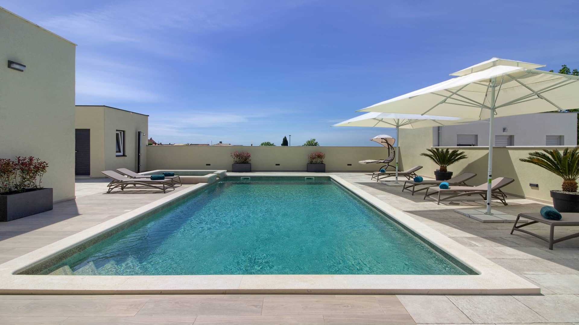 Villa Mako - The modern luxury villa with swimming pool and whirlpool in a quiet suburb of Pula