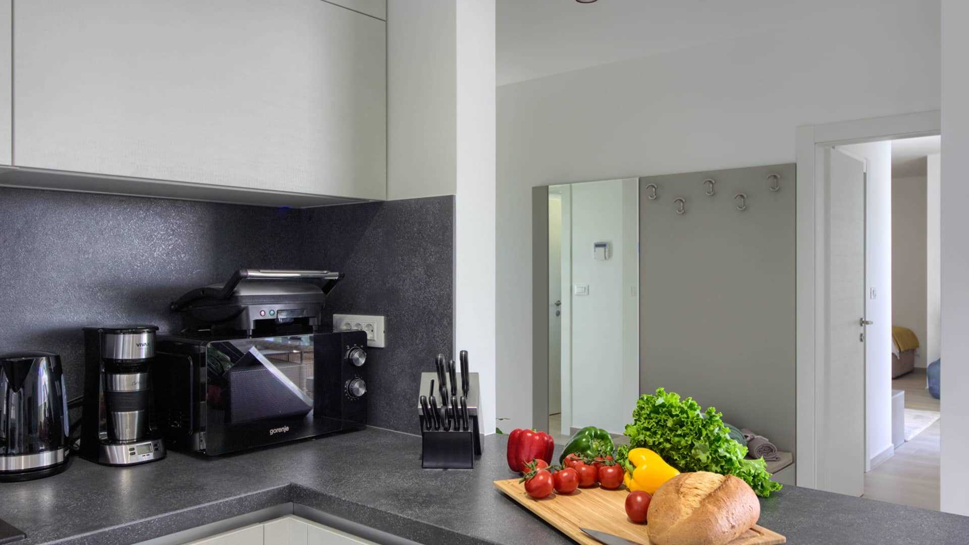 Villa Mako - The modern luxury villa with swimming pool and whirlpool in a quiet suburb of Pula