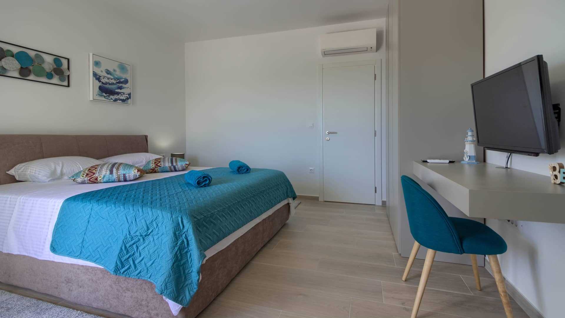 Villa Mako - The modern luxury villa with swimming pool and whirlpool in a quiet suburb of Pula