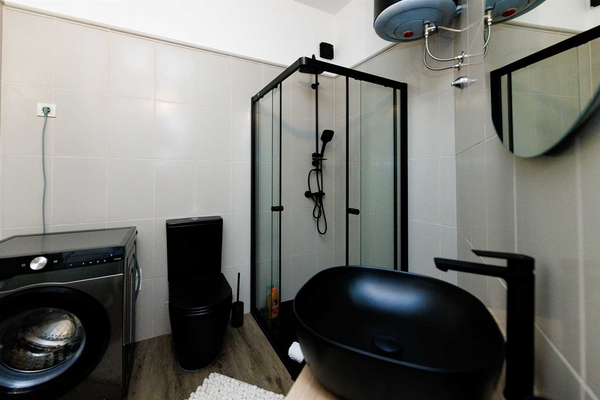 Modern one bedroom apartment with shared pool