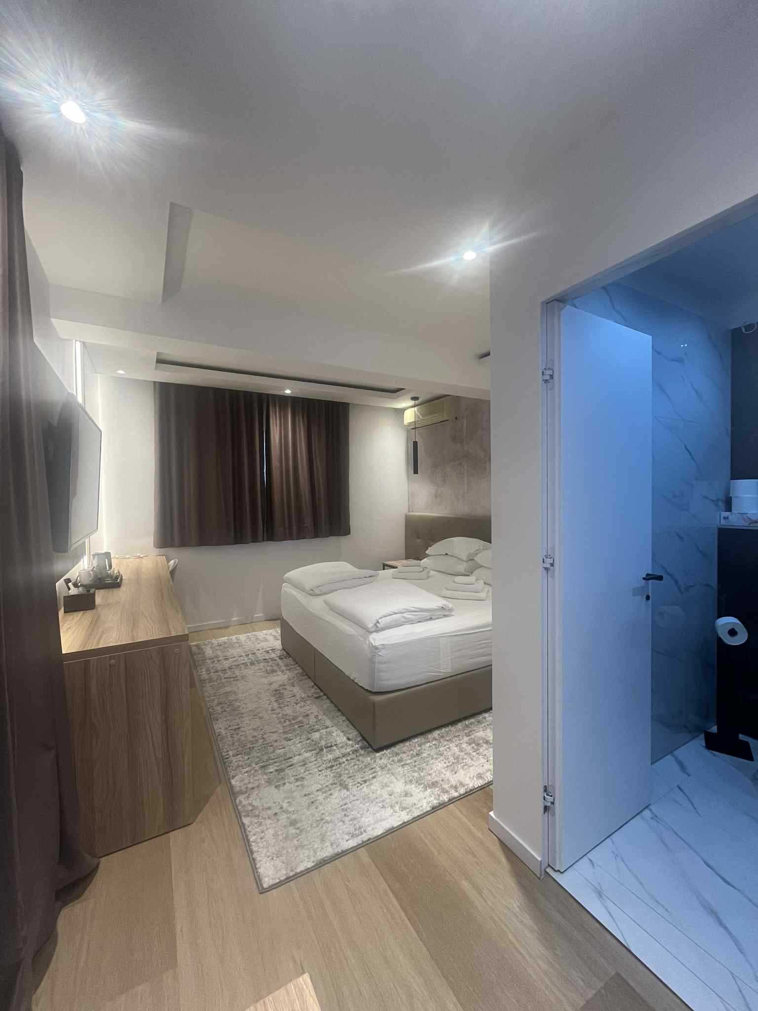Deluxe Double Room with Balcony and Sea View