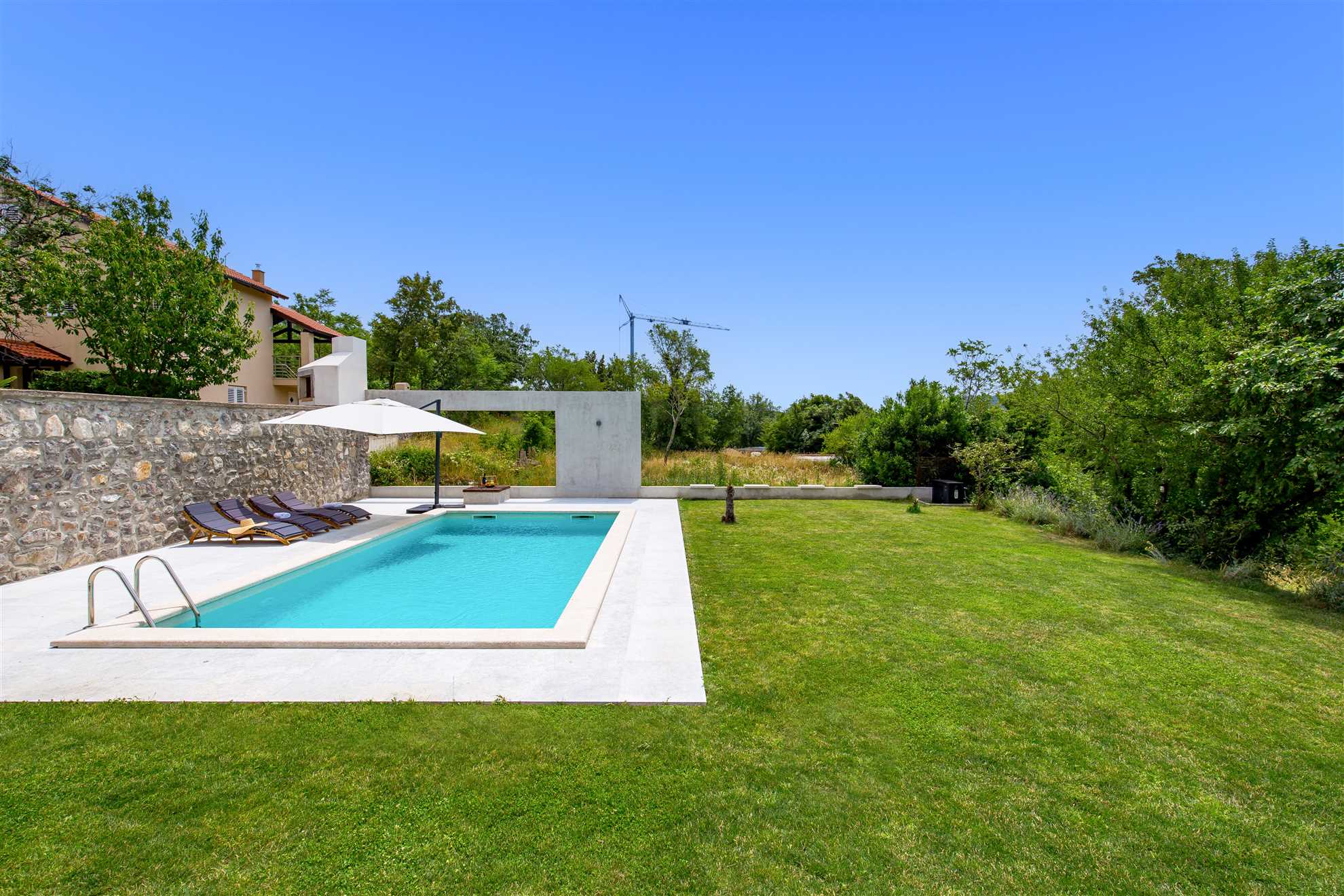 Holiday House Katunar