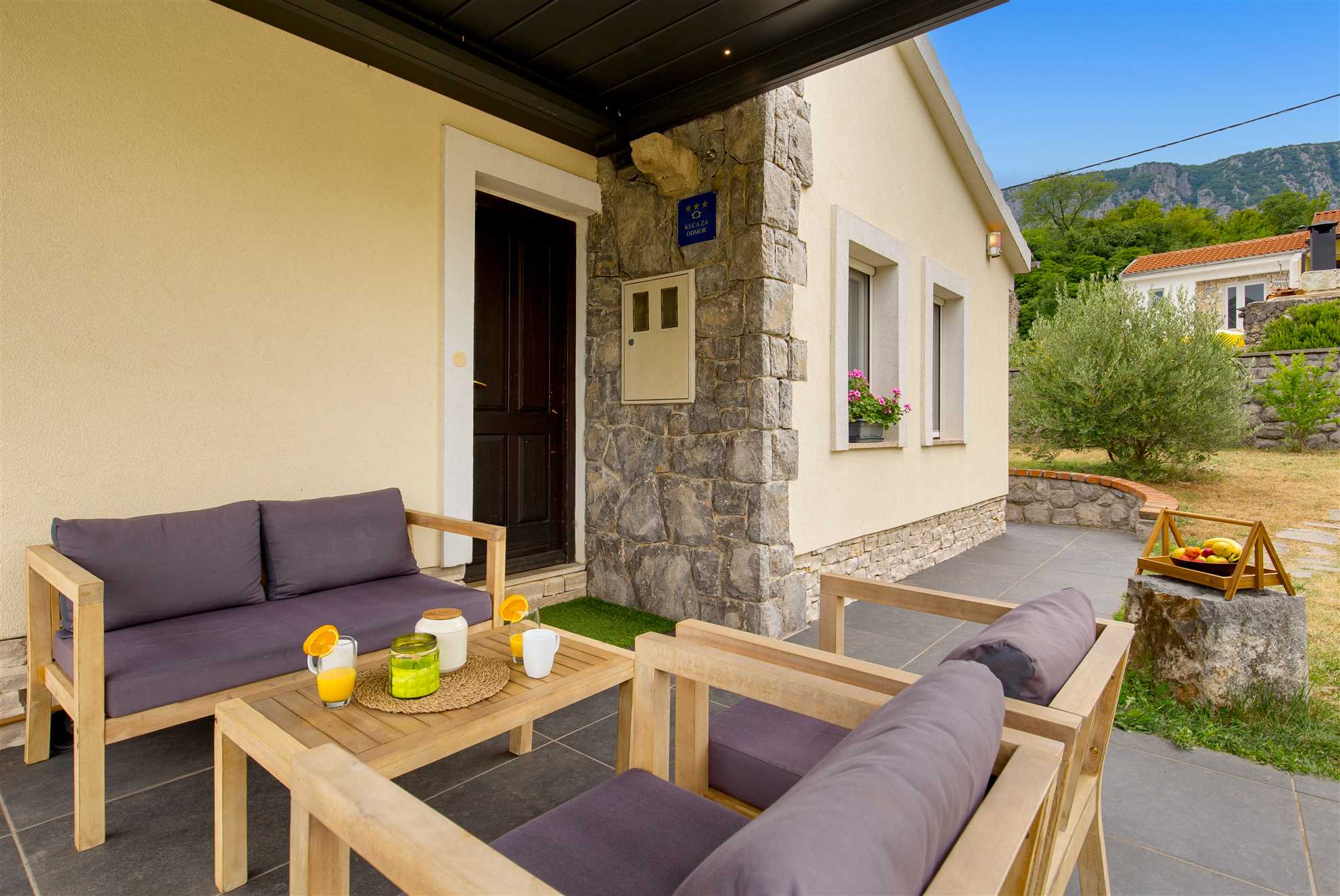 Holiday House Katunar