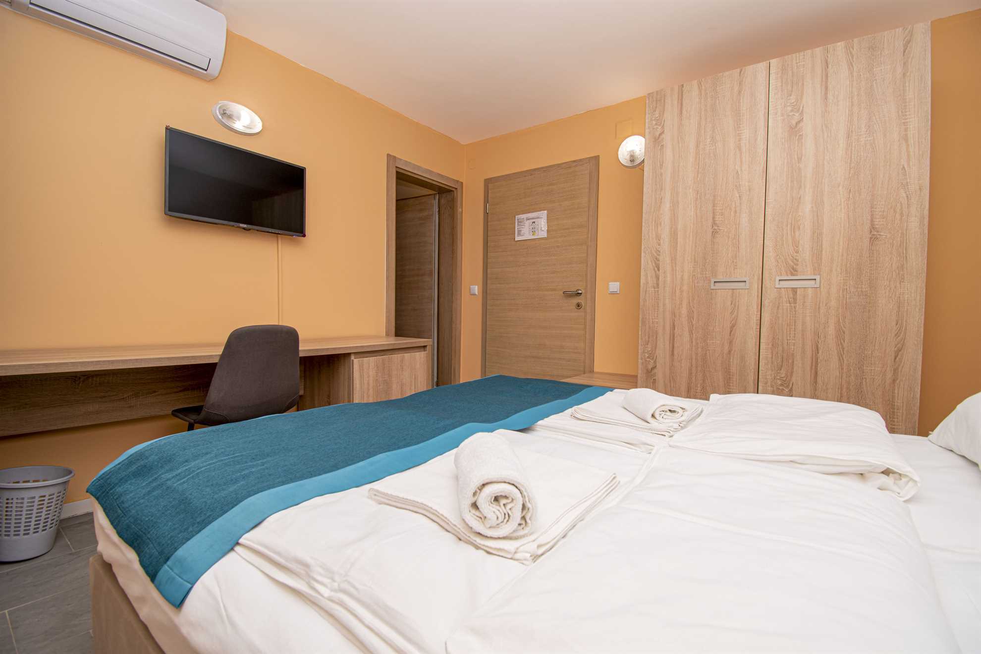 Double bed Standard Room