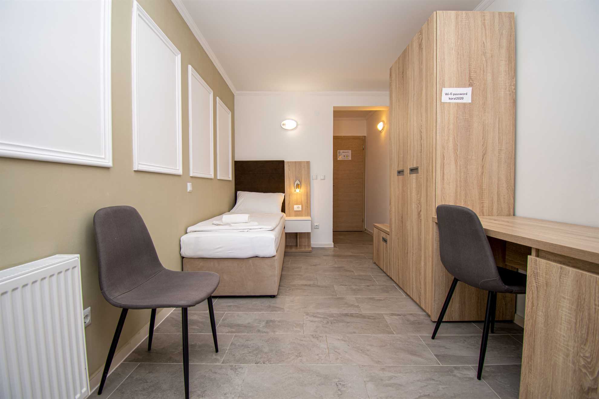 Room for 3 person