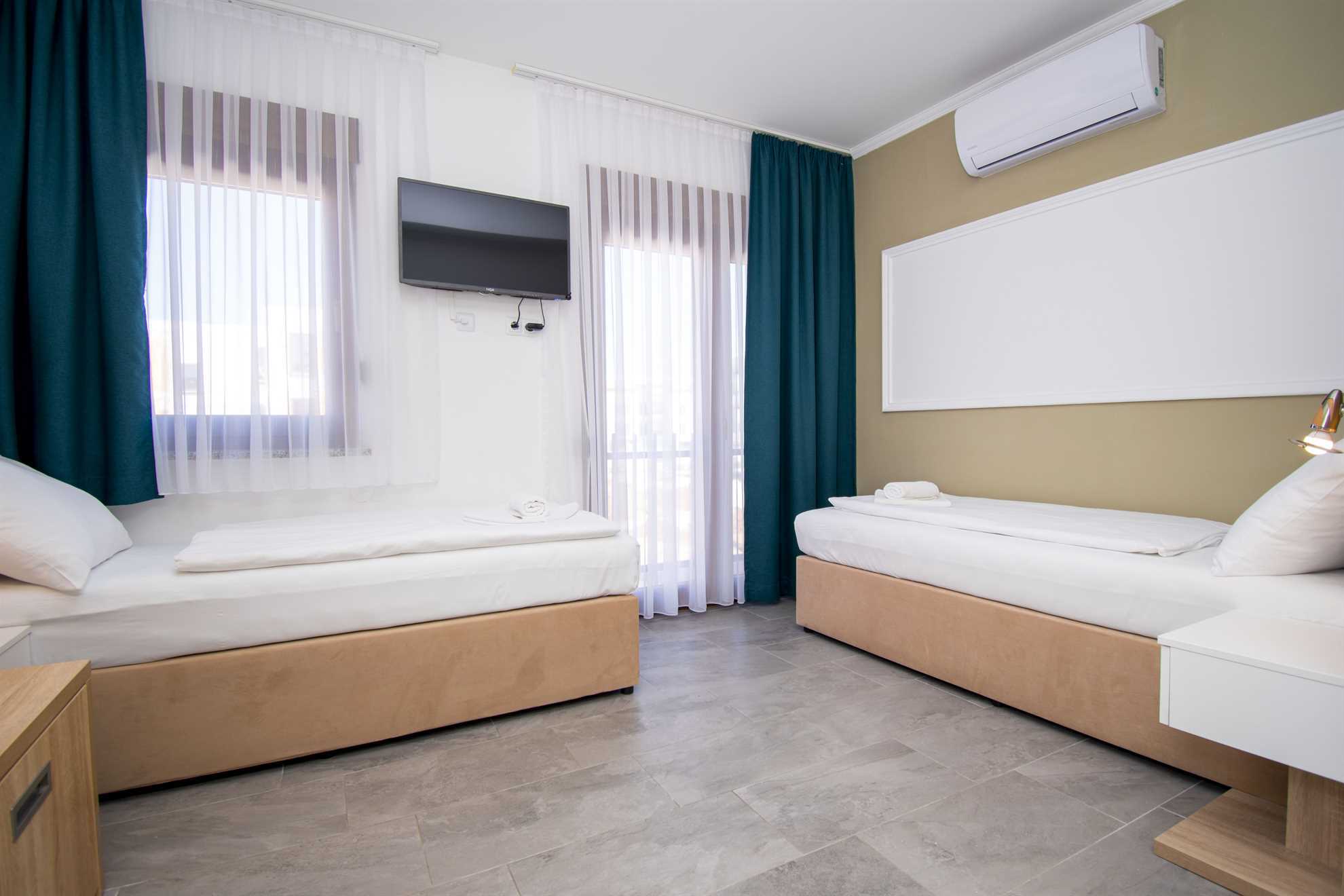 Room for 3 person