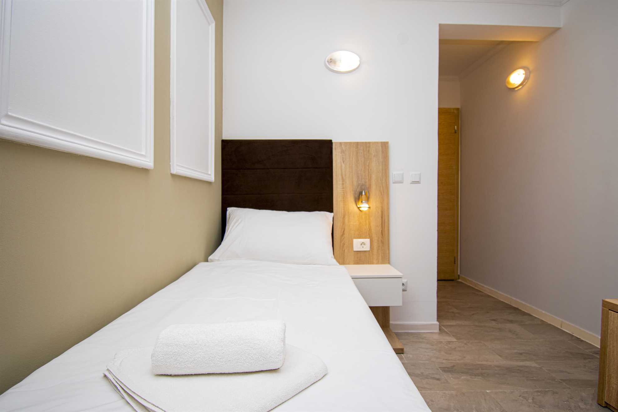 Room for 3 person