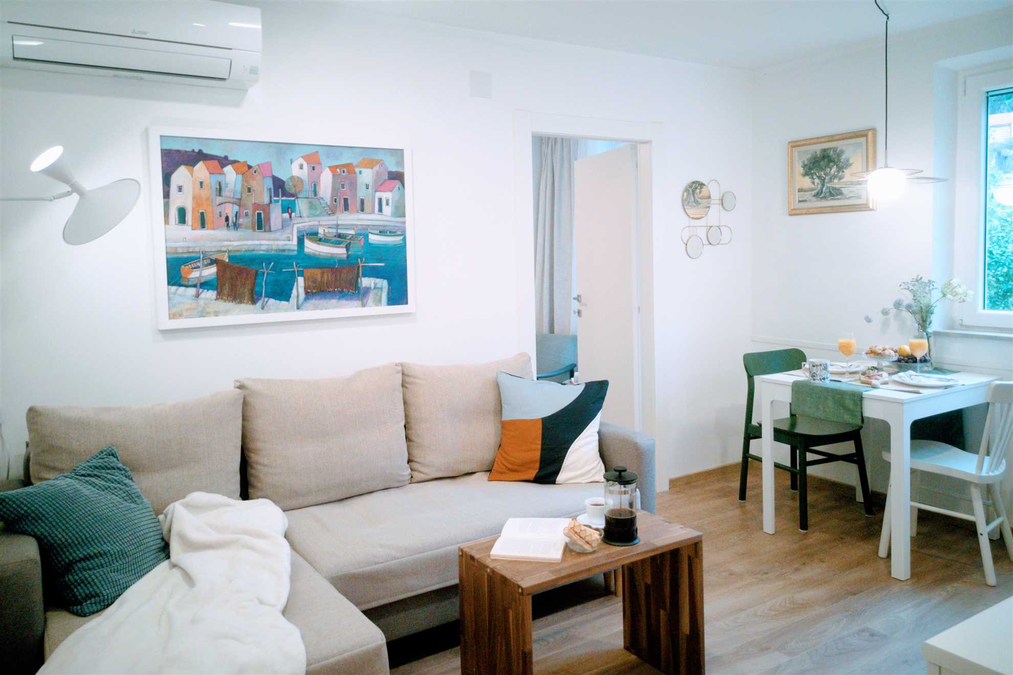 Garden view apartment-150m from beach-free parking