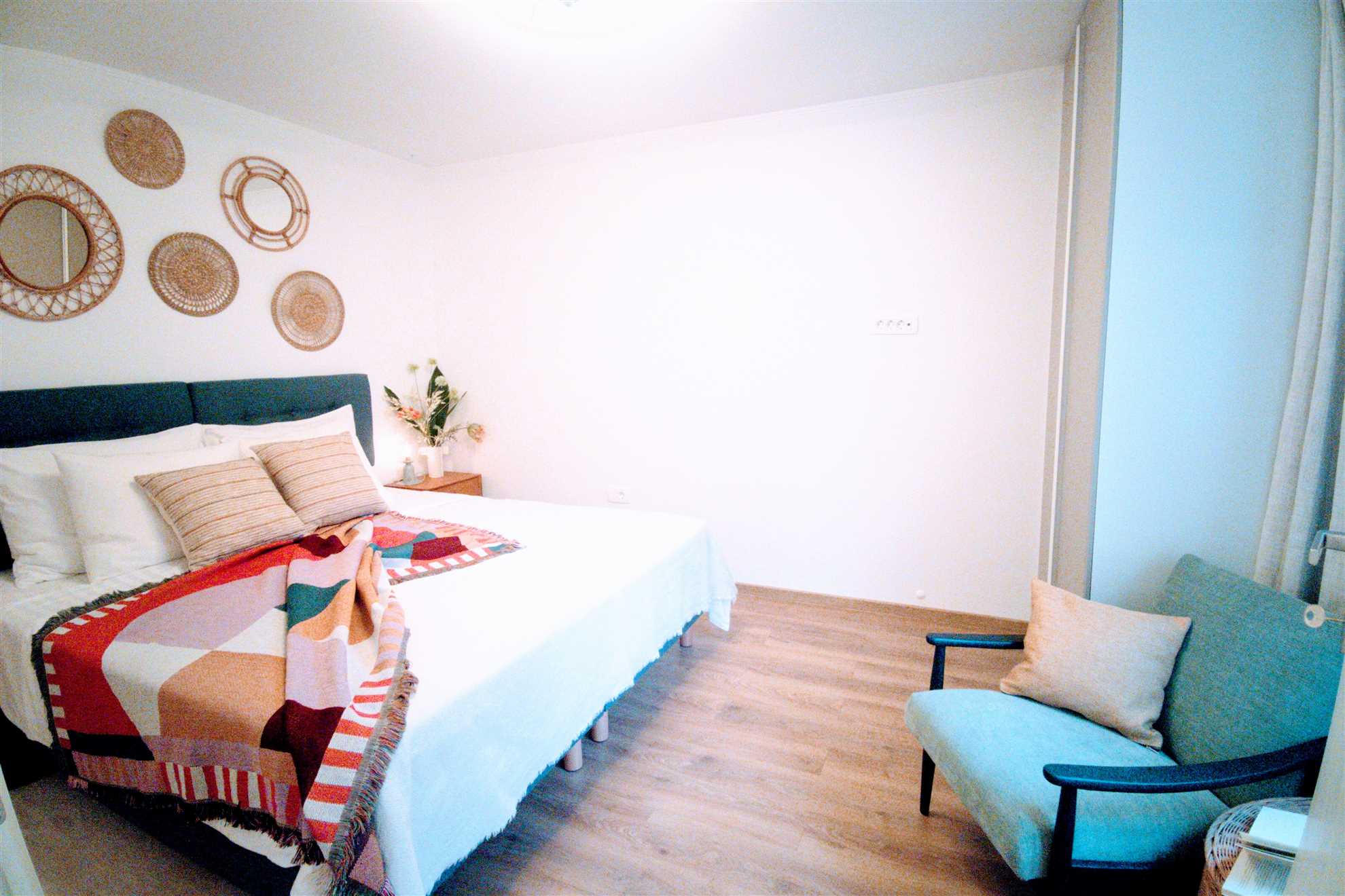 Garden view apartment-150m from beach-free parking