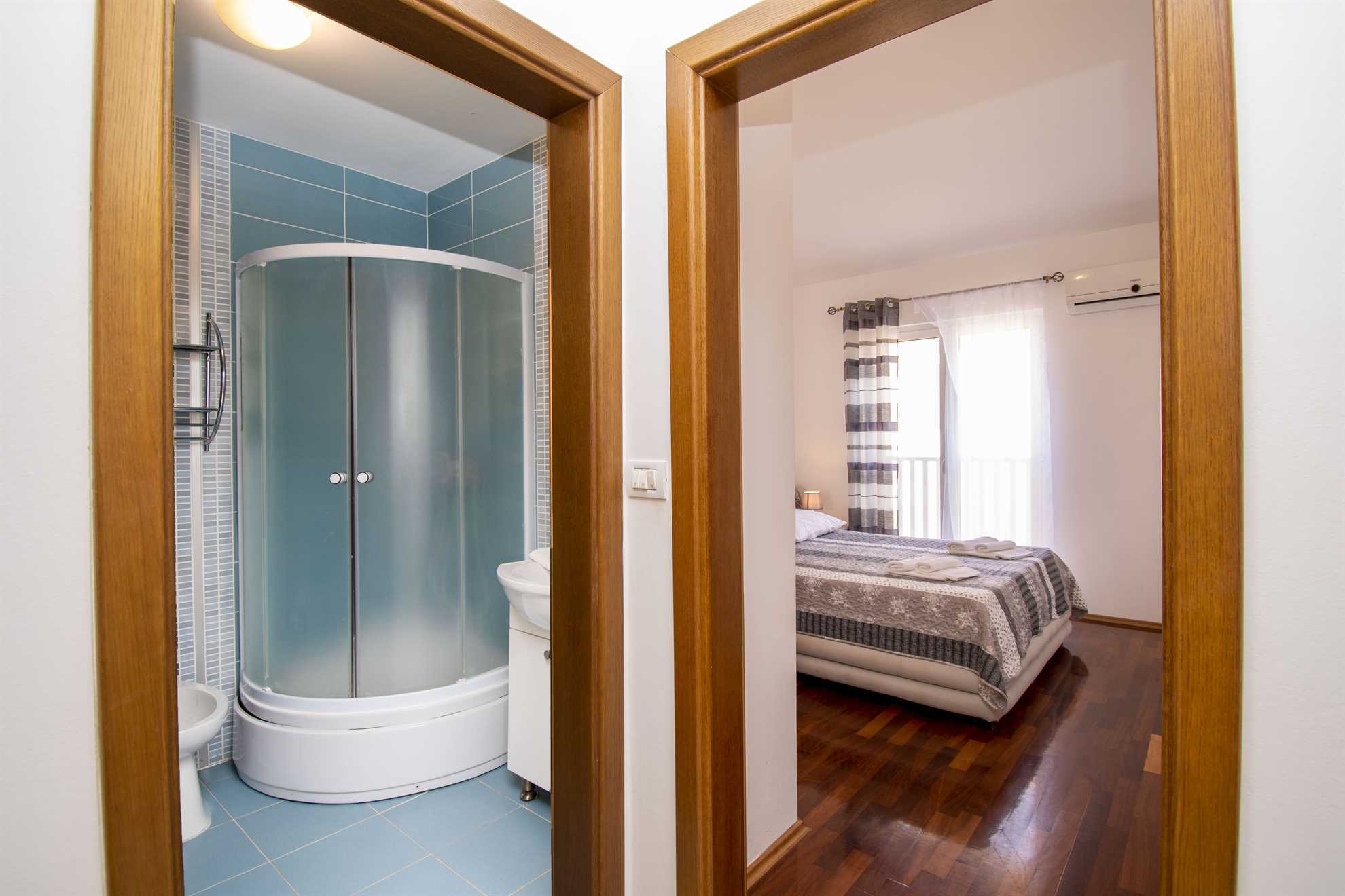 LotusApart One-Bedroom