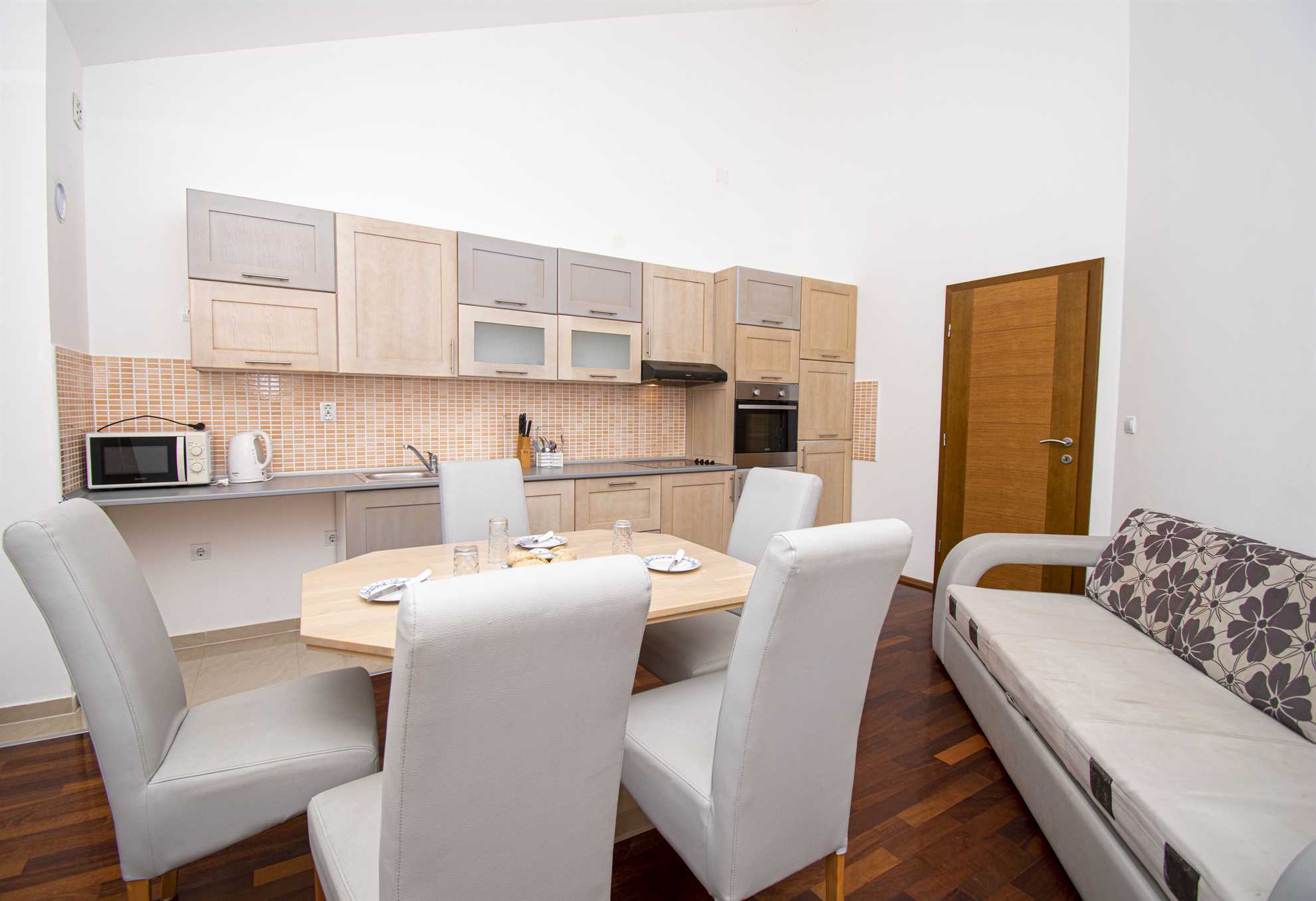 LotusApart One-Bedroom