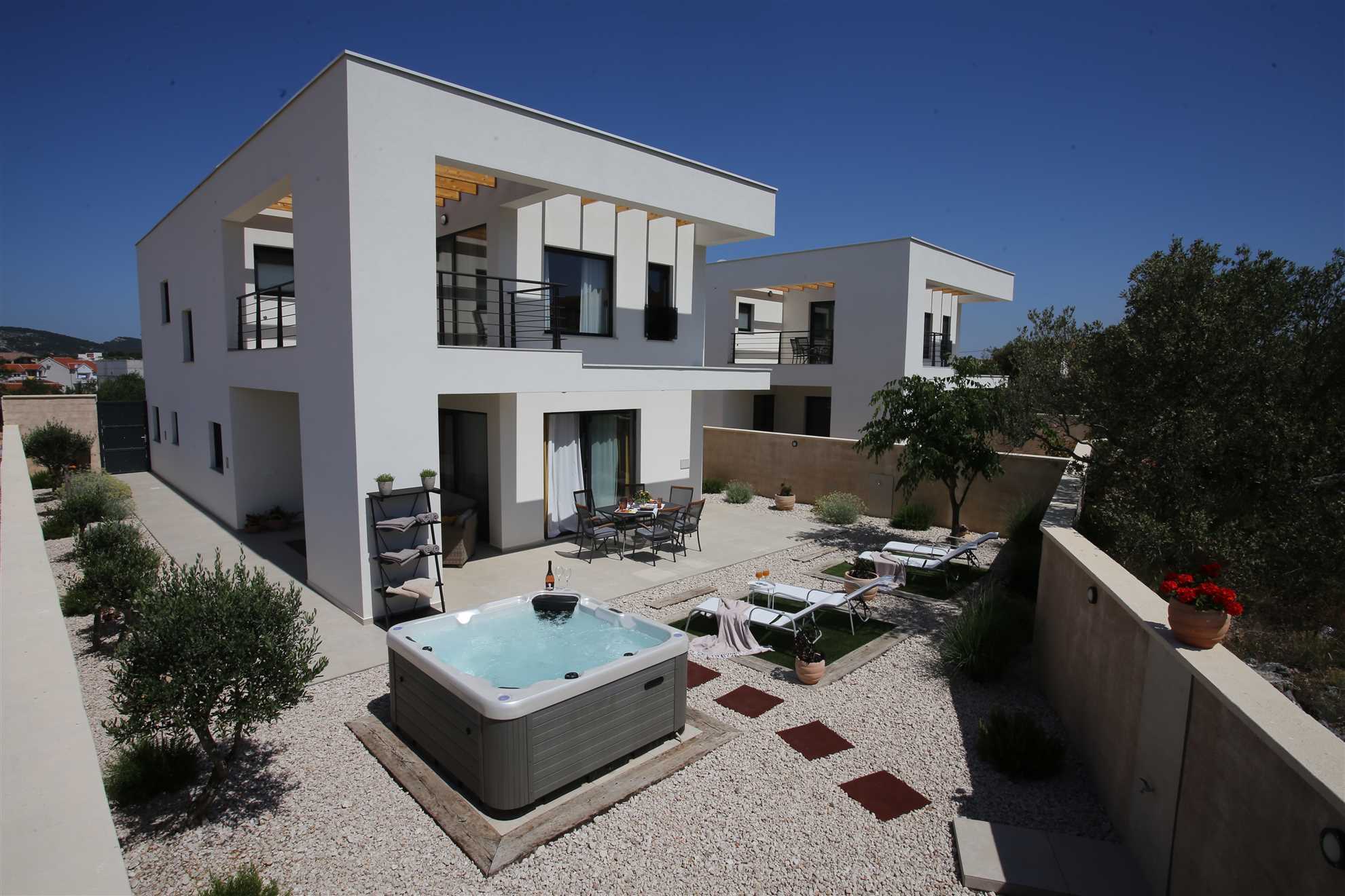 Villa Punta Sol with jacuzzi