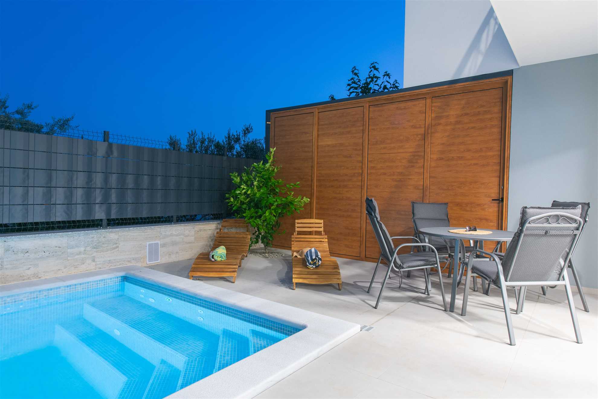 Villa Mima II:Holiday oasis with hydromassage pool