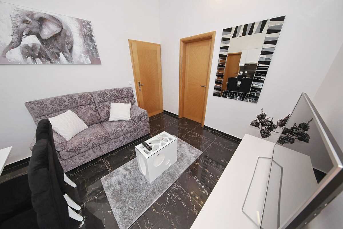 Villa Marko A4 | Adriatic Luxury Villas