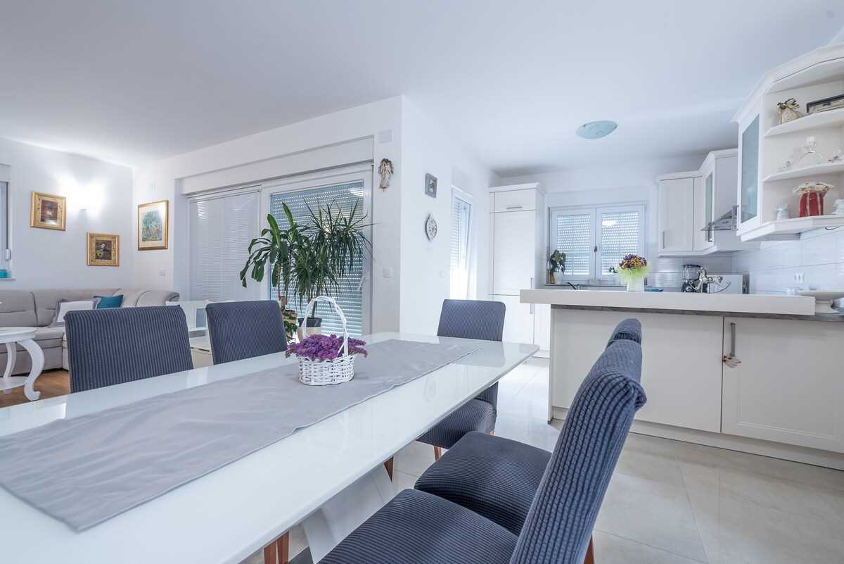 Apartment Sandrina A3 | Adriatic Luxury Villas