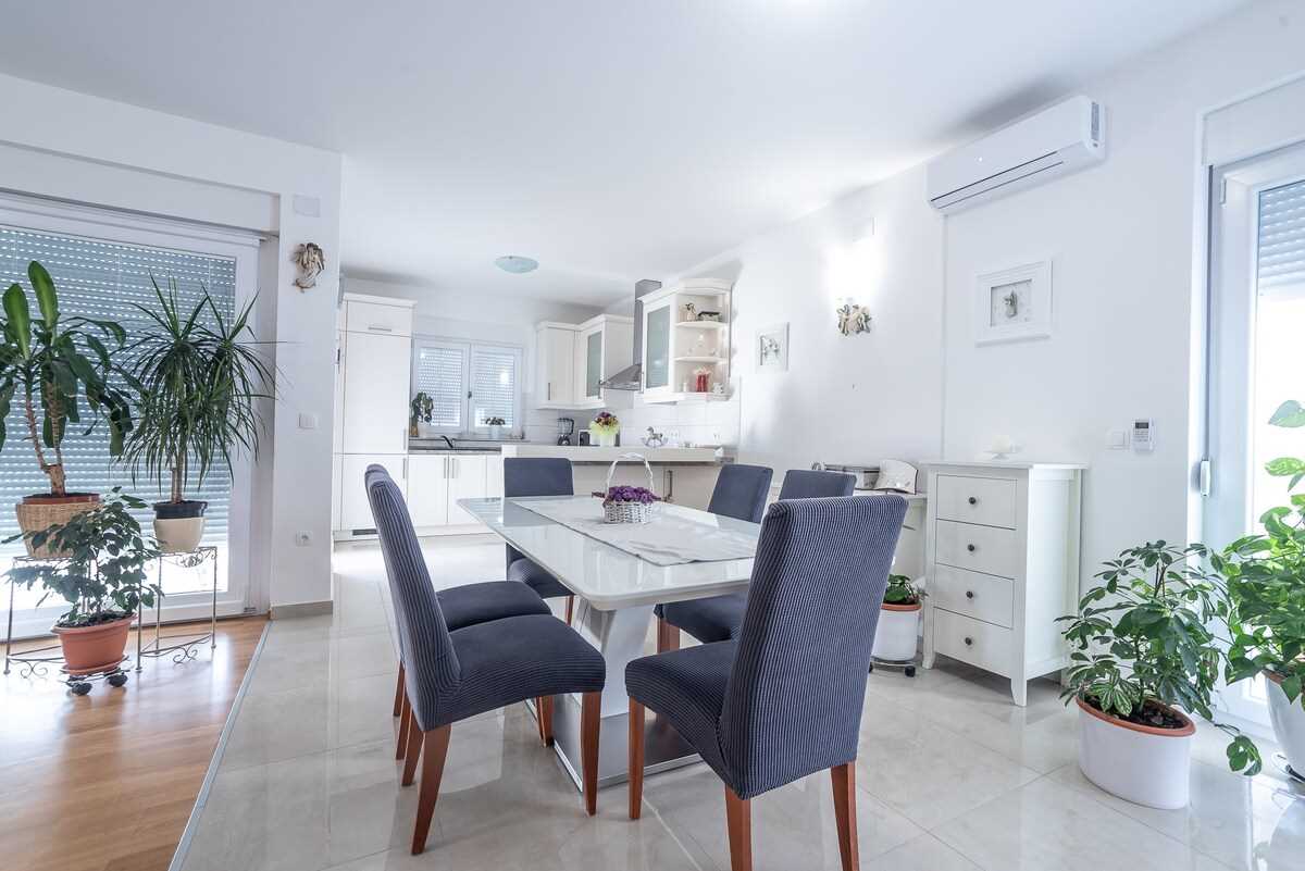 Apartment Sandrina A3 | Adriatic Luxury Villas