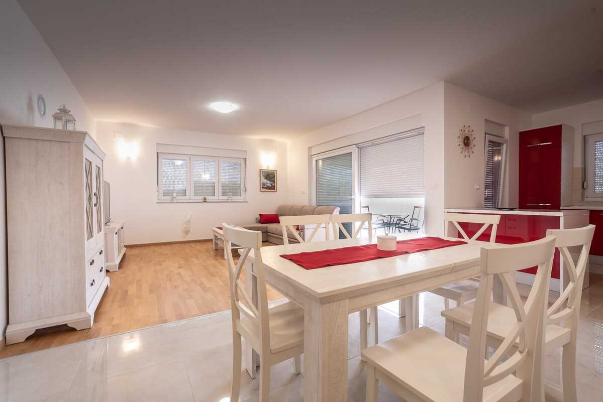 Apartment Sandrina A4 | Adriatic Luxury Villas