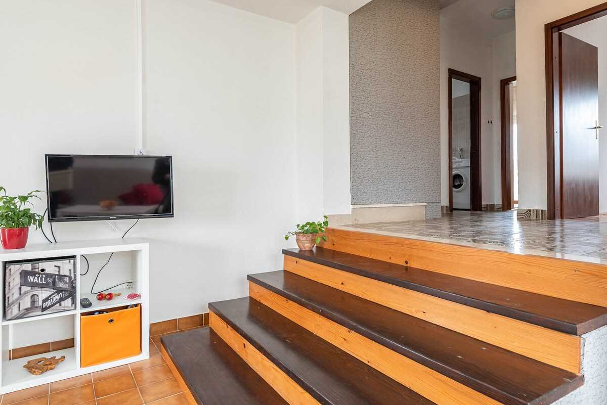 Beachfront Apartment Lostura with sea view