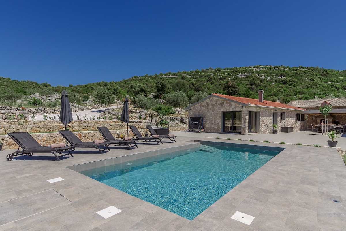 Villa Bosilen | Adriatic Luxury Villas