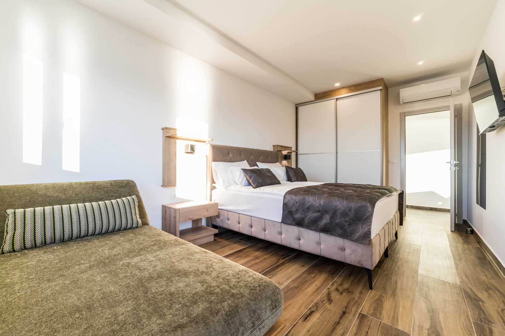 FRADAMA Blue A4 | Adriatic Luxury Villas