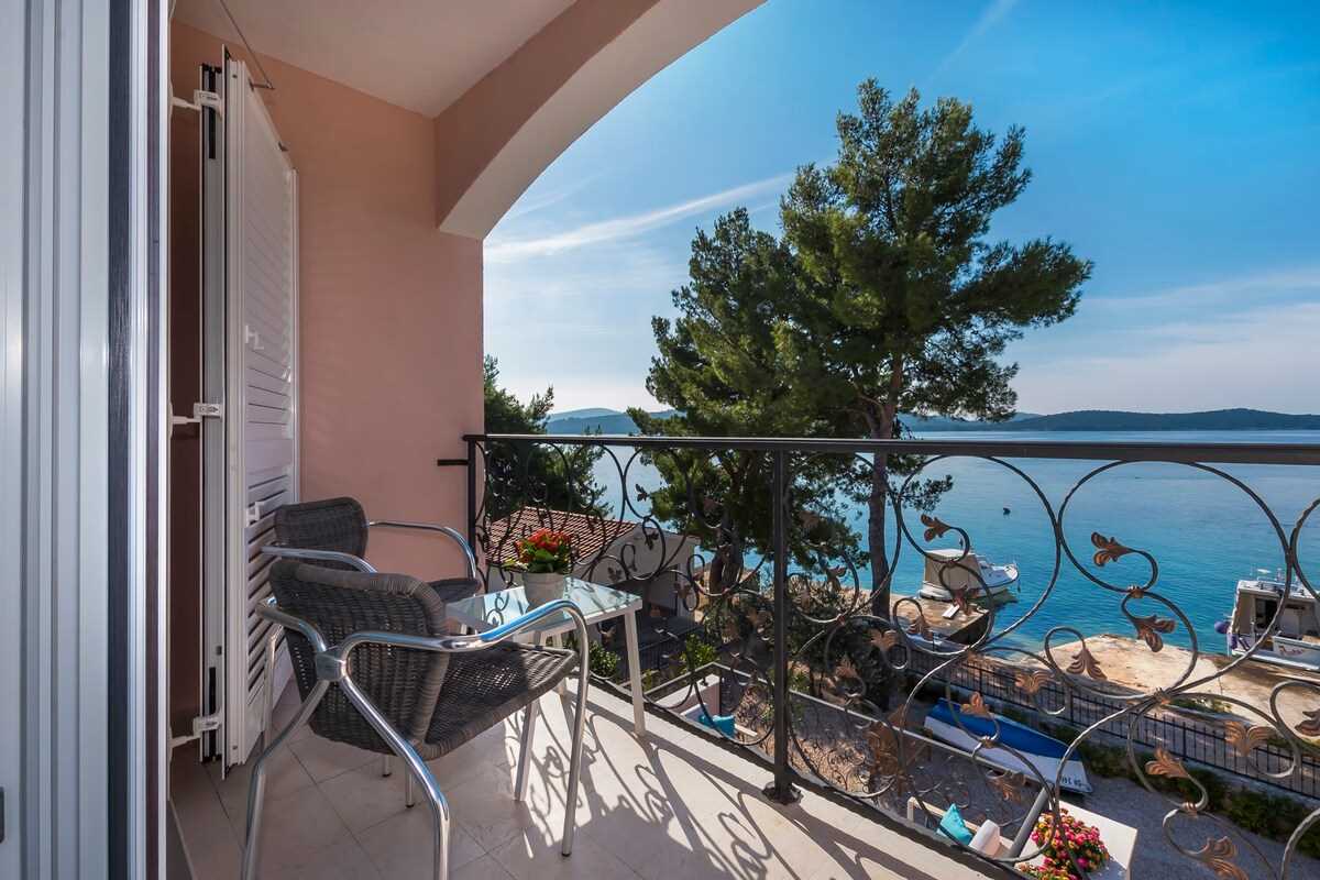 Villa Flores Adriatica | Adriatic Luxury Villas