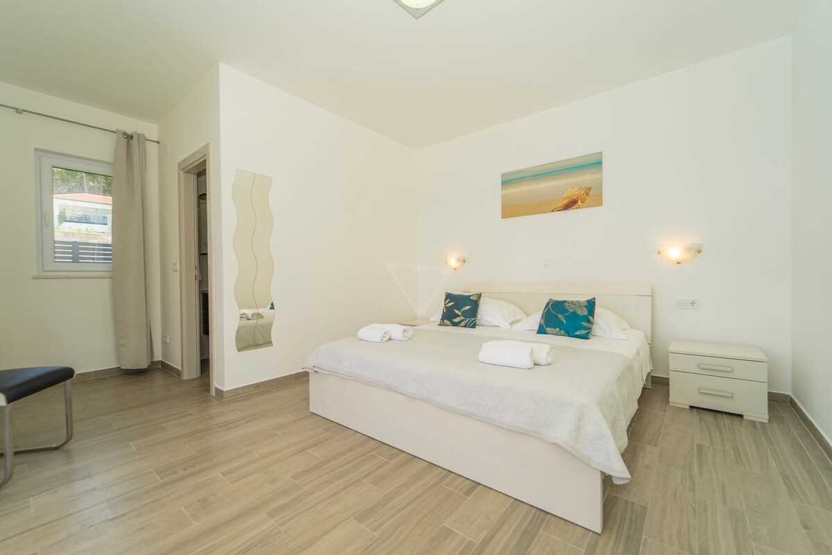 Villa Grski Rat | Adriatic Luxury Villas