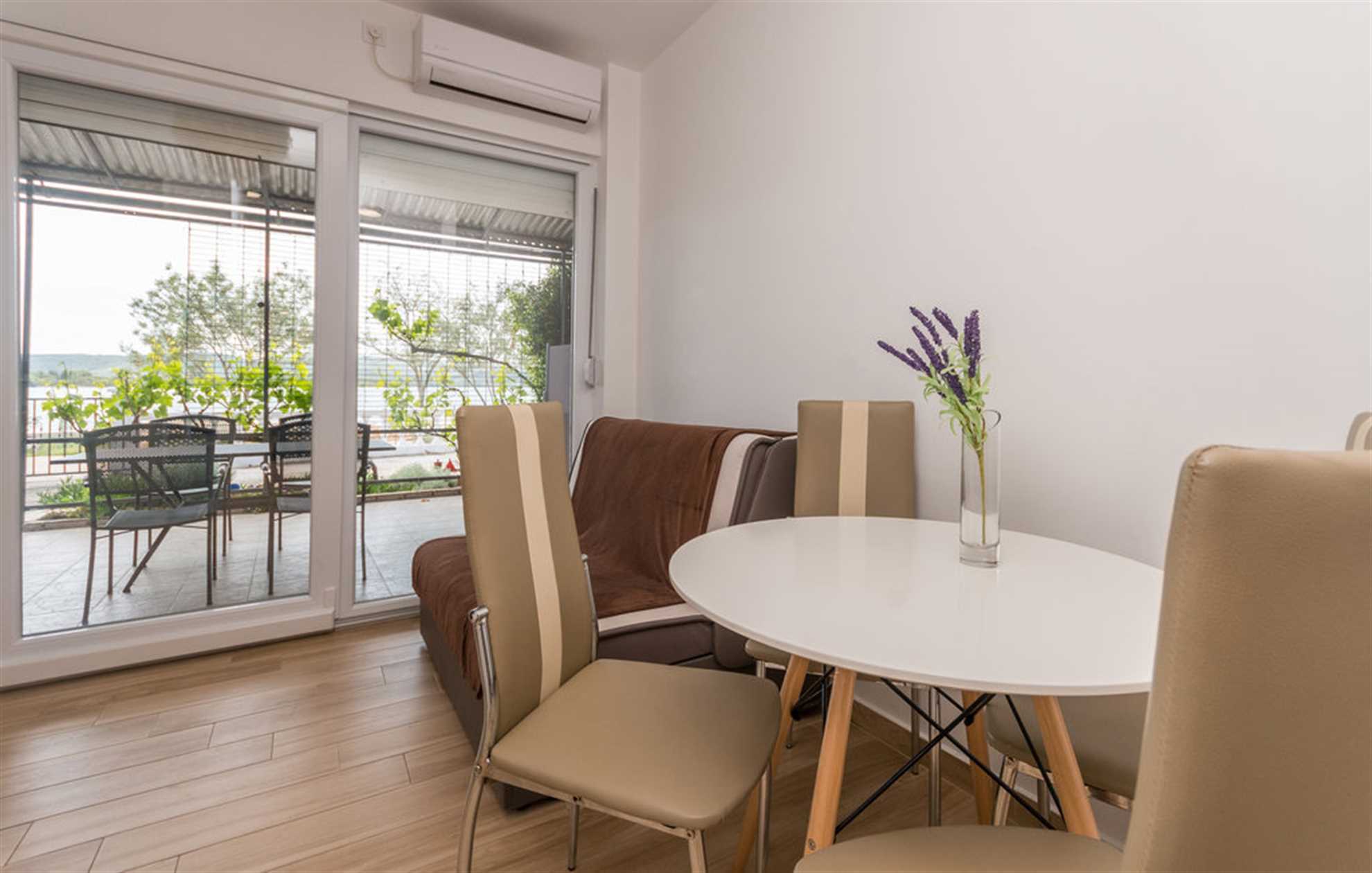 Charming apartment Sun 4 only 20 meters from the beach