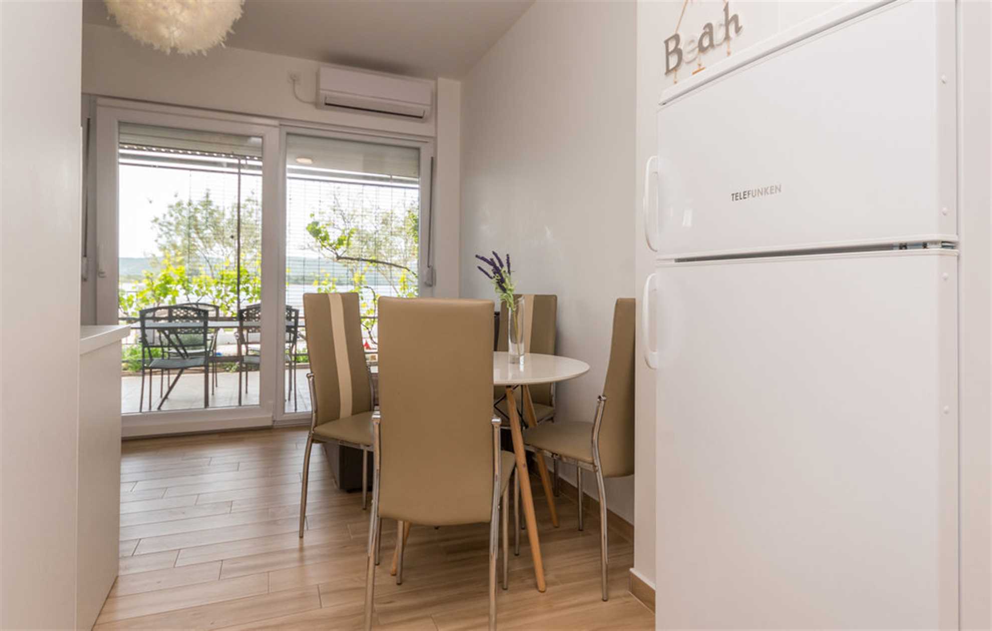 Charming apartment Sun 4 only 20 meters from the beach