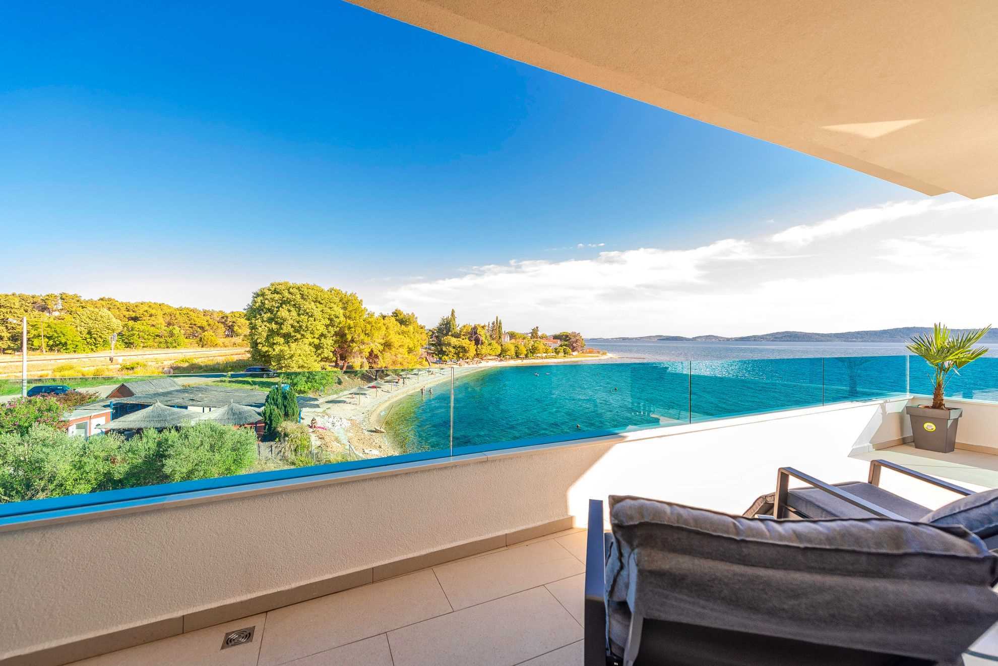 Beachfront Villa Fresca (F4) Penthouse 6+1 guests