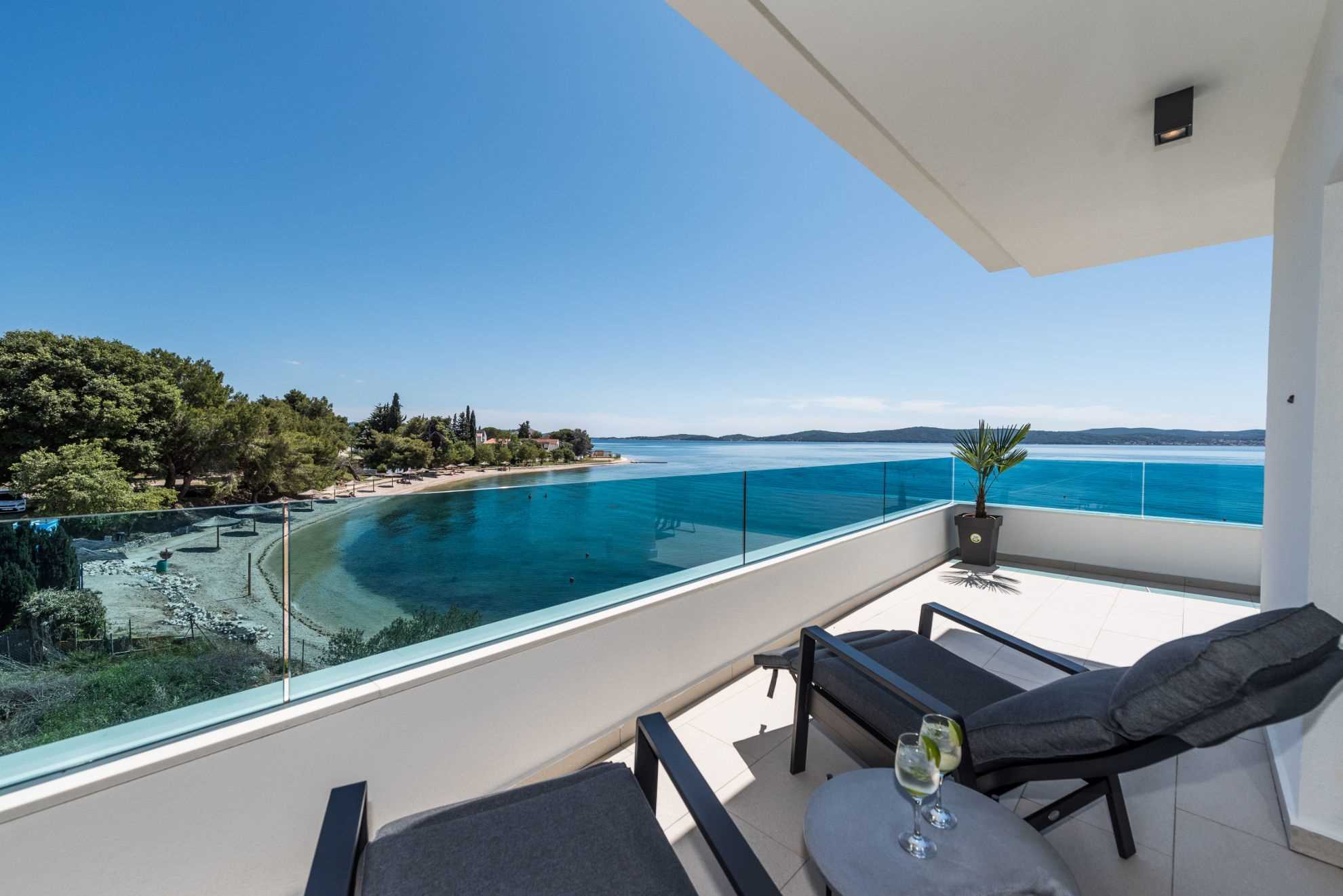 Beachfront Villa Fresca (F4) Penthouse 6+1 guests