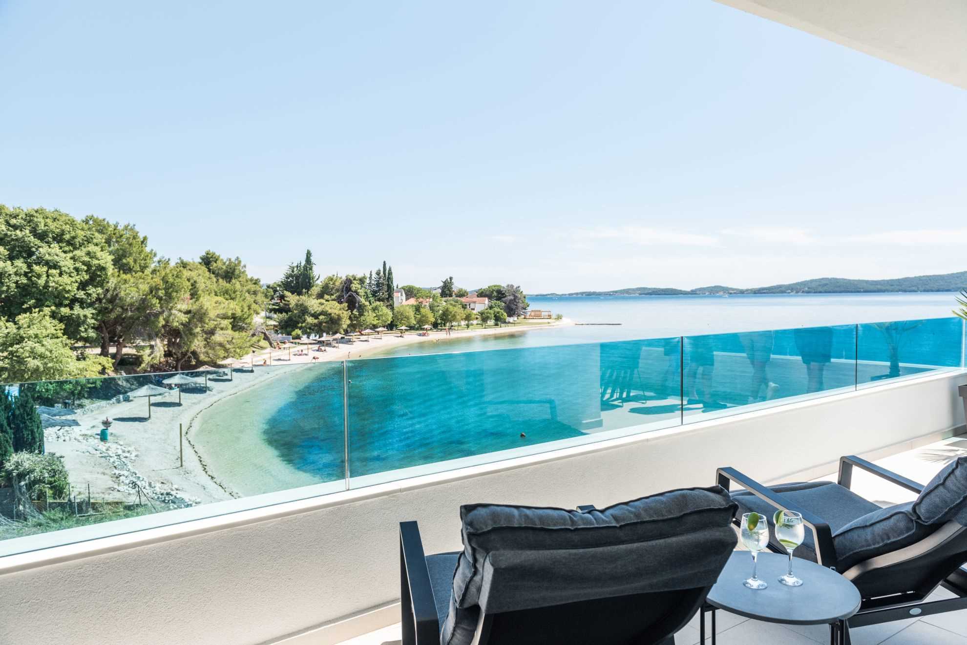 Beachfront Villa Fresca (F4) Penthouse 6+1 guests